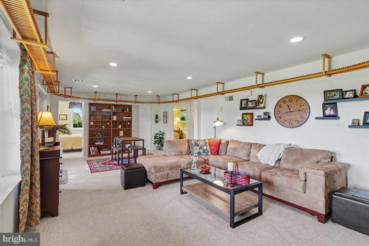 SUMMERFIELD AT ELVERSON - Residential