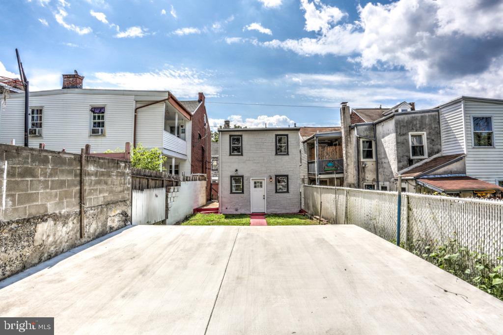 CABBAGE HILL - Residential