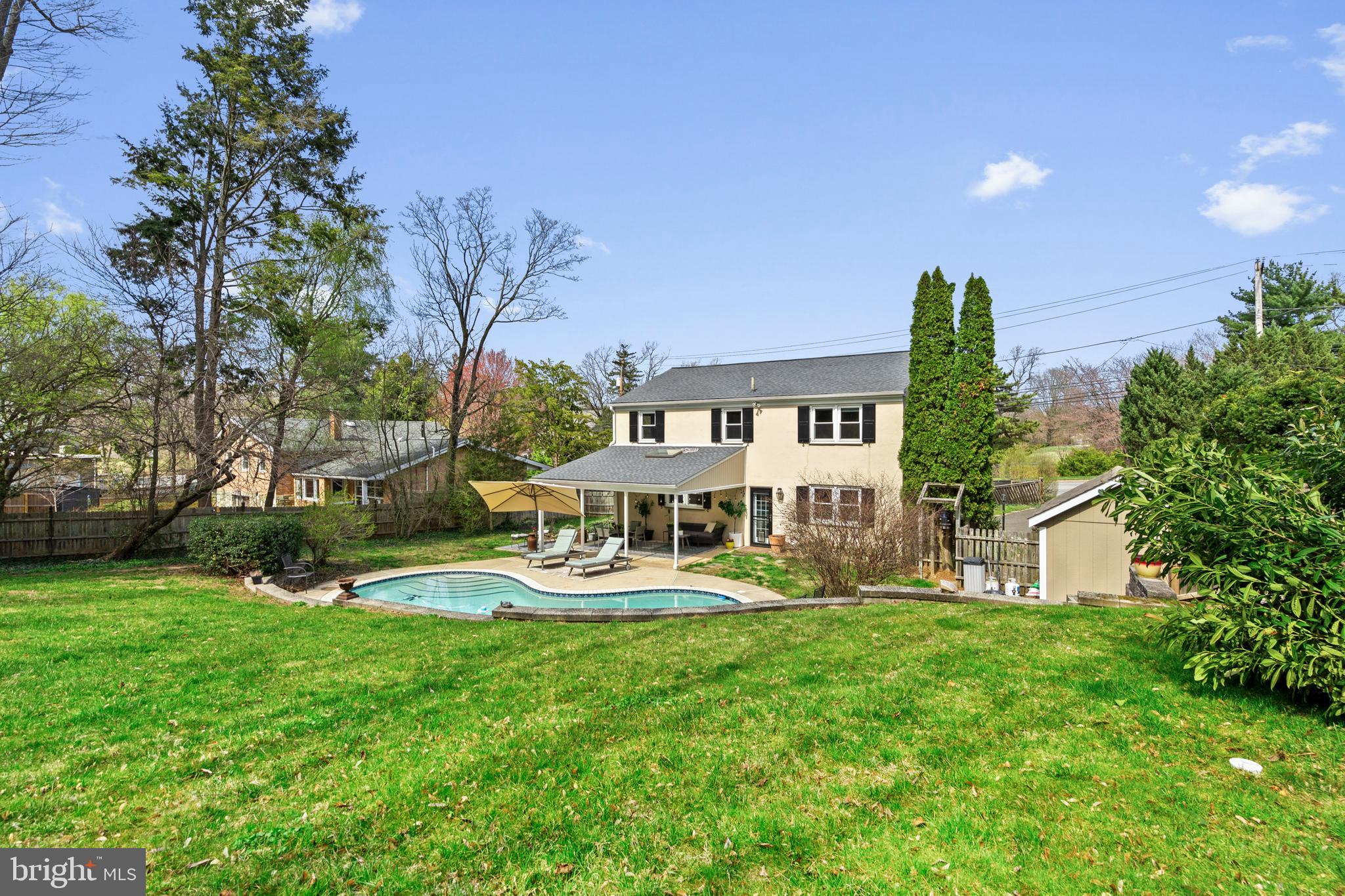 CHESTNUT HILL - Residential
