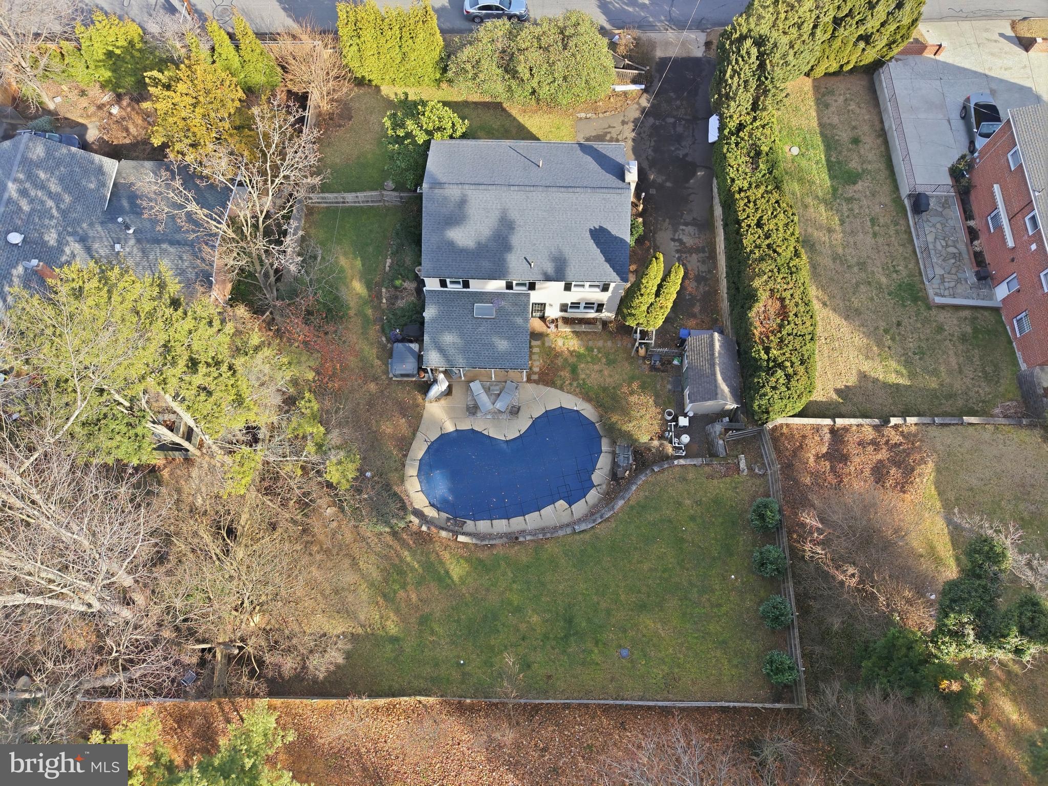 CHESTNUT HILL - Residential