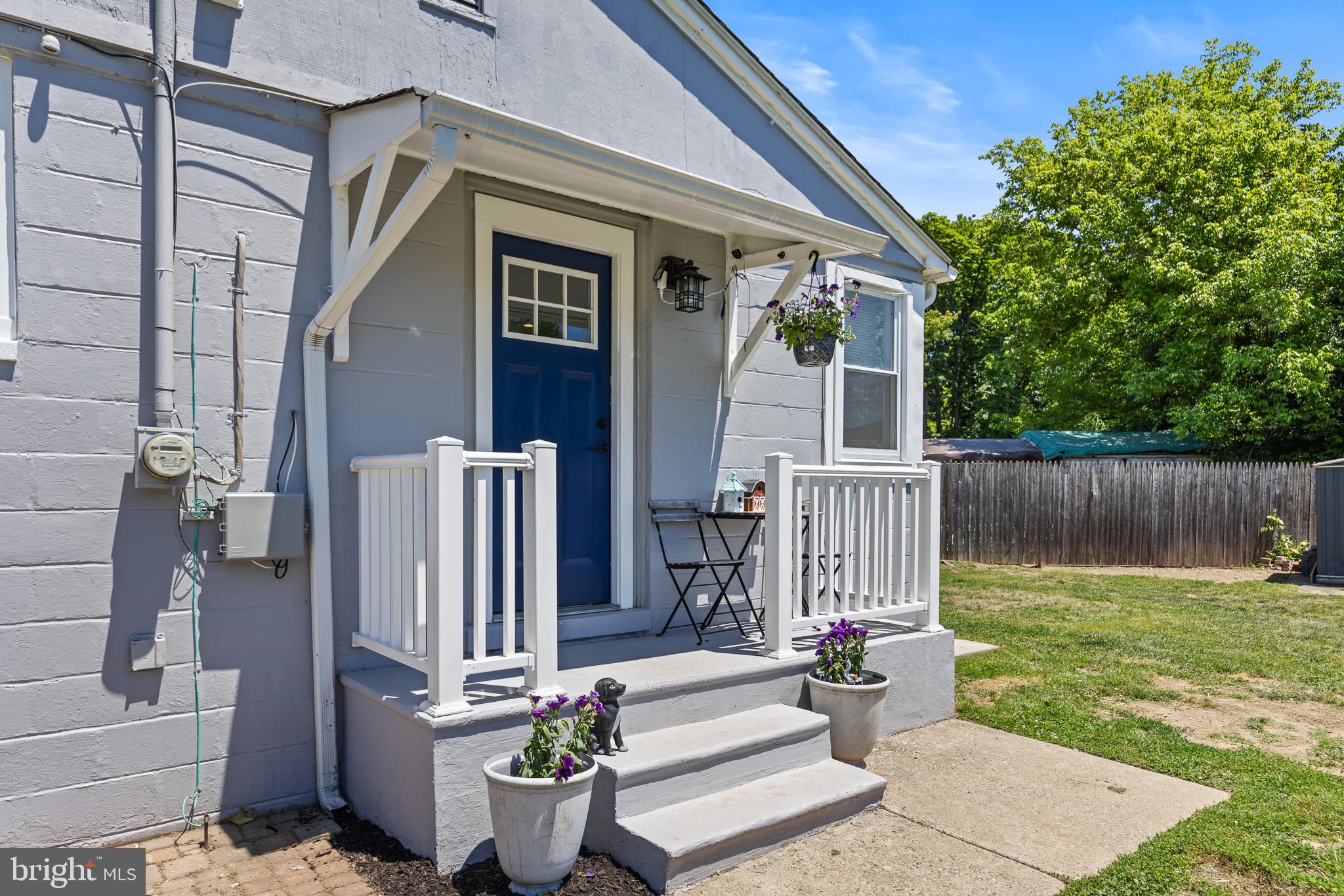 GREEN LAWN PARK - Residential