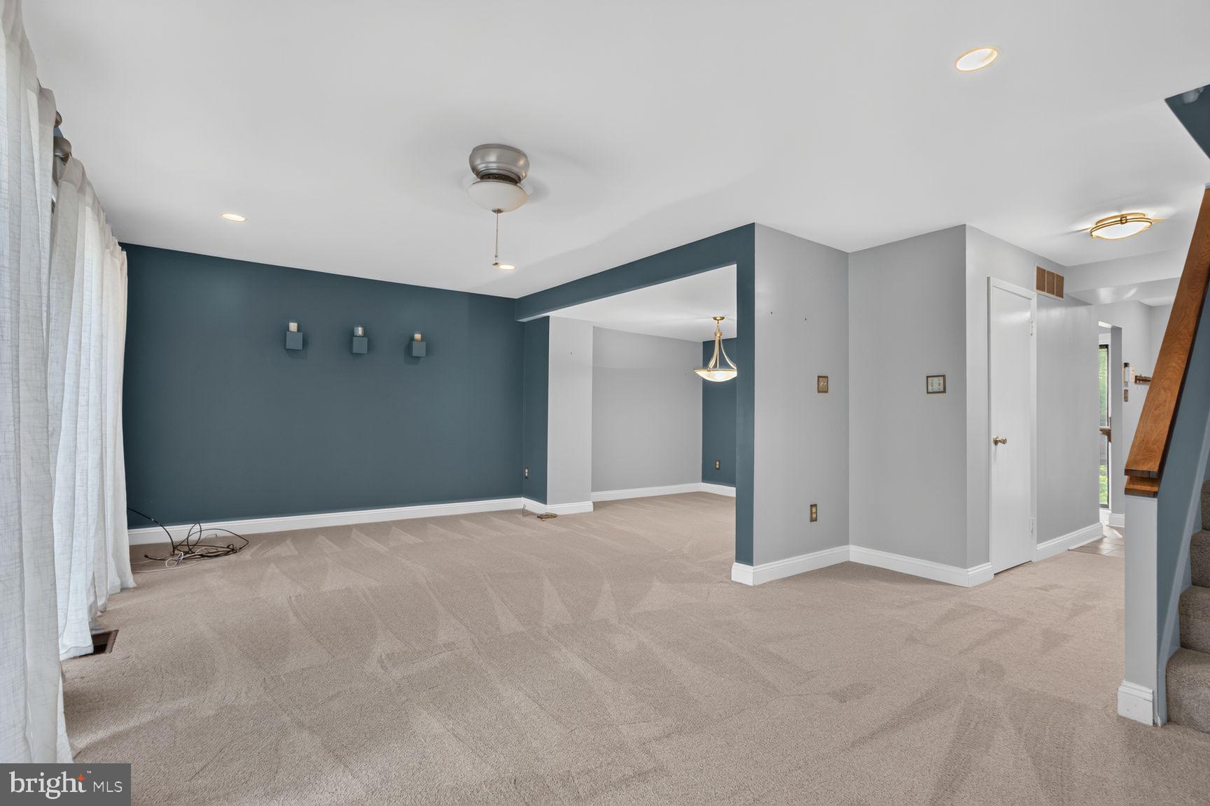 VILLAGE OF LONG REACH - Residential