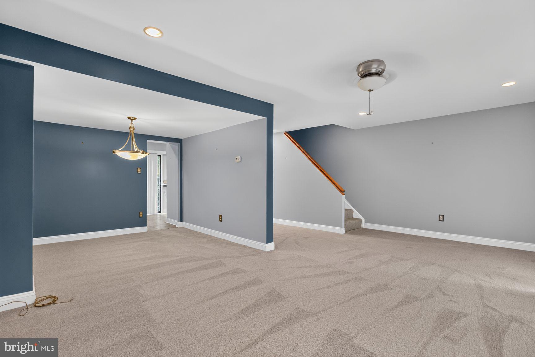 VILLAGE OF LONG REACH - Residential