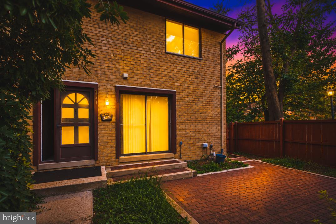 VILLAGE OF LONG REACH - Residential