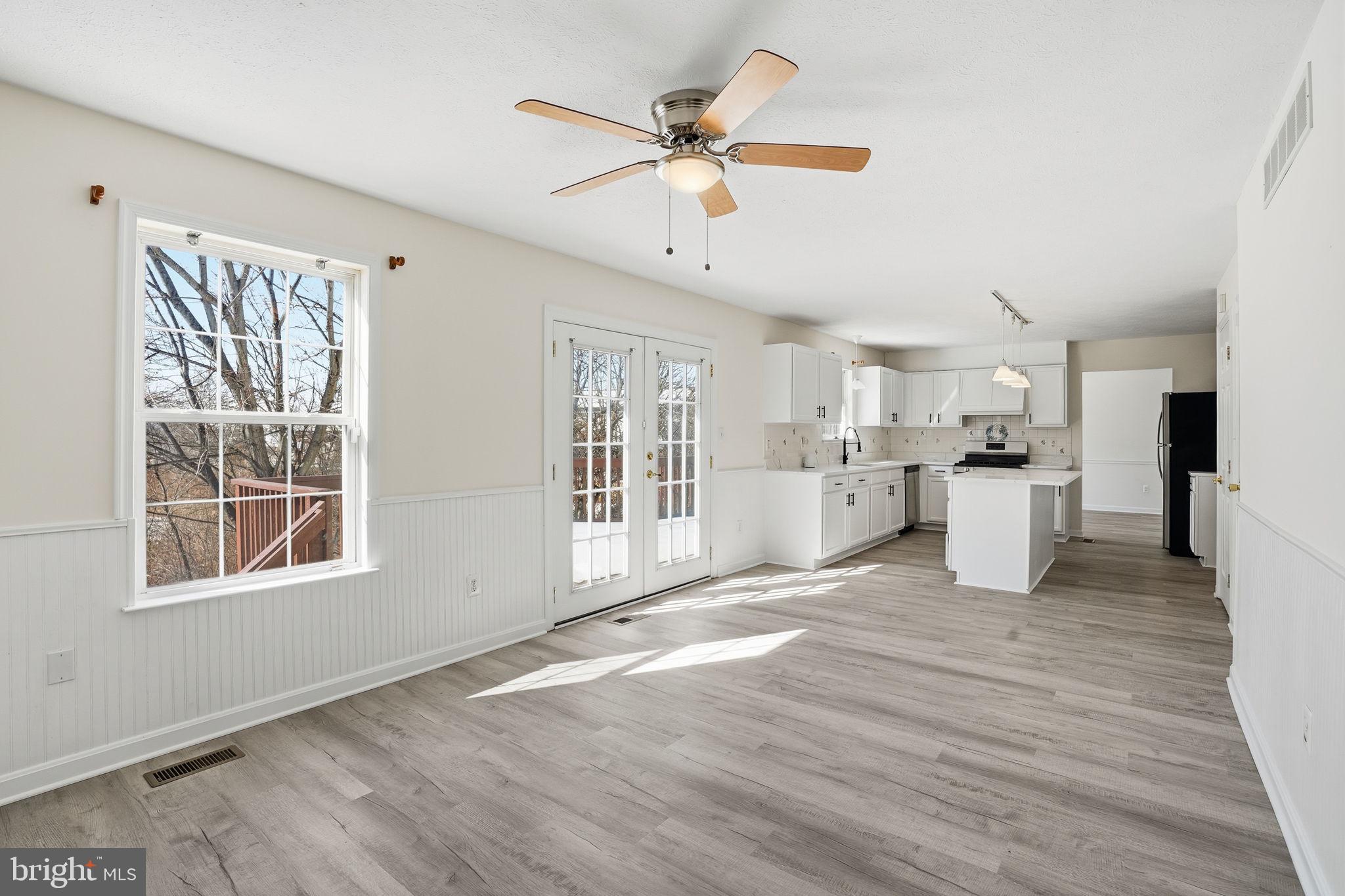 BEACHWOOD ESTATES - Residential