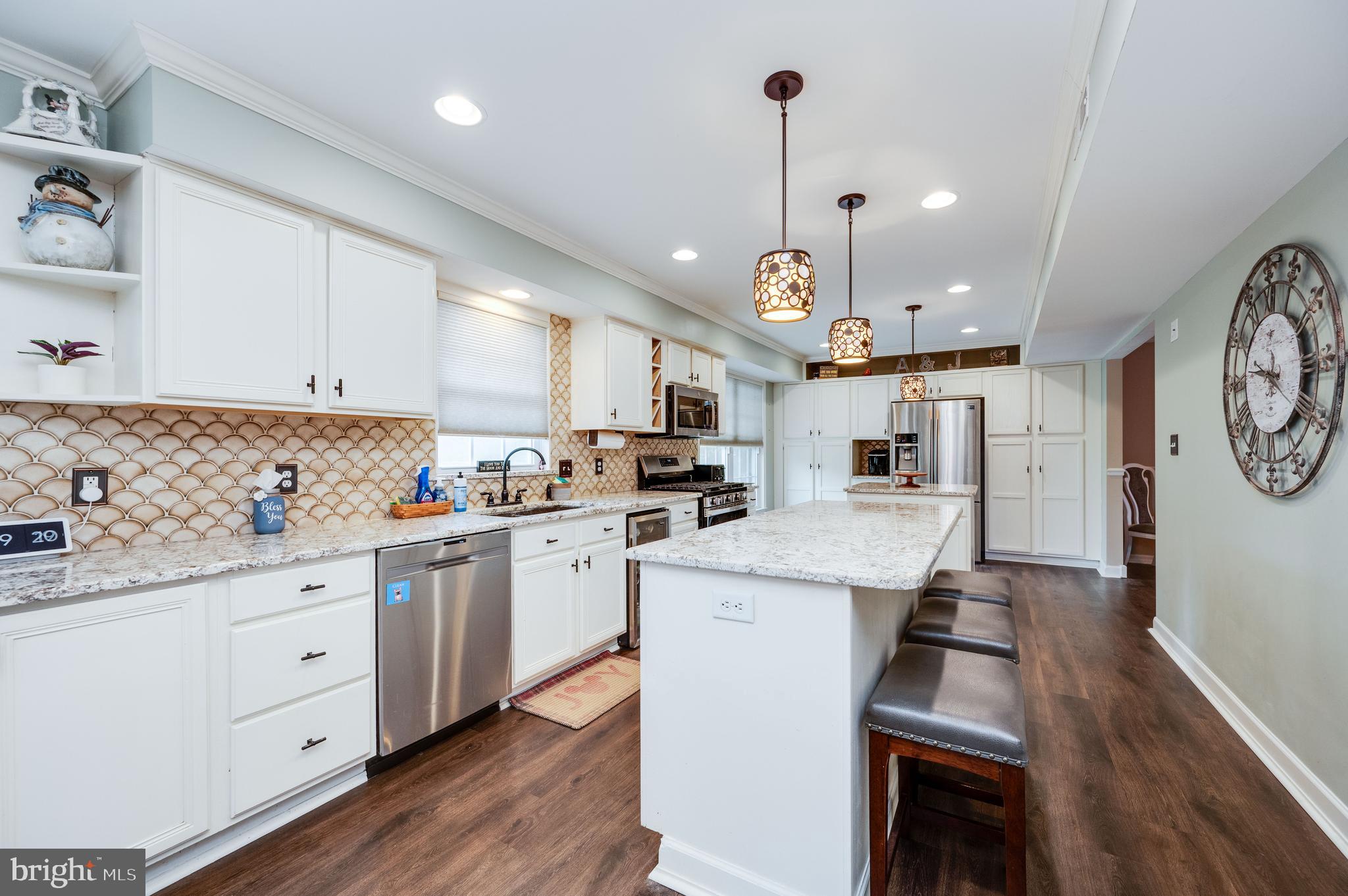 COLLEGE HILL - Residential