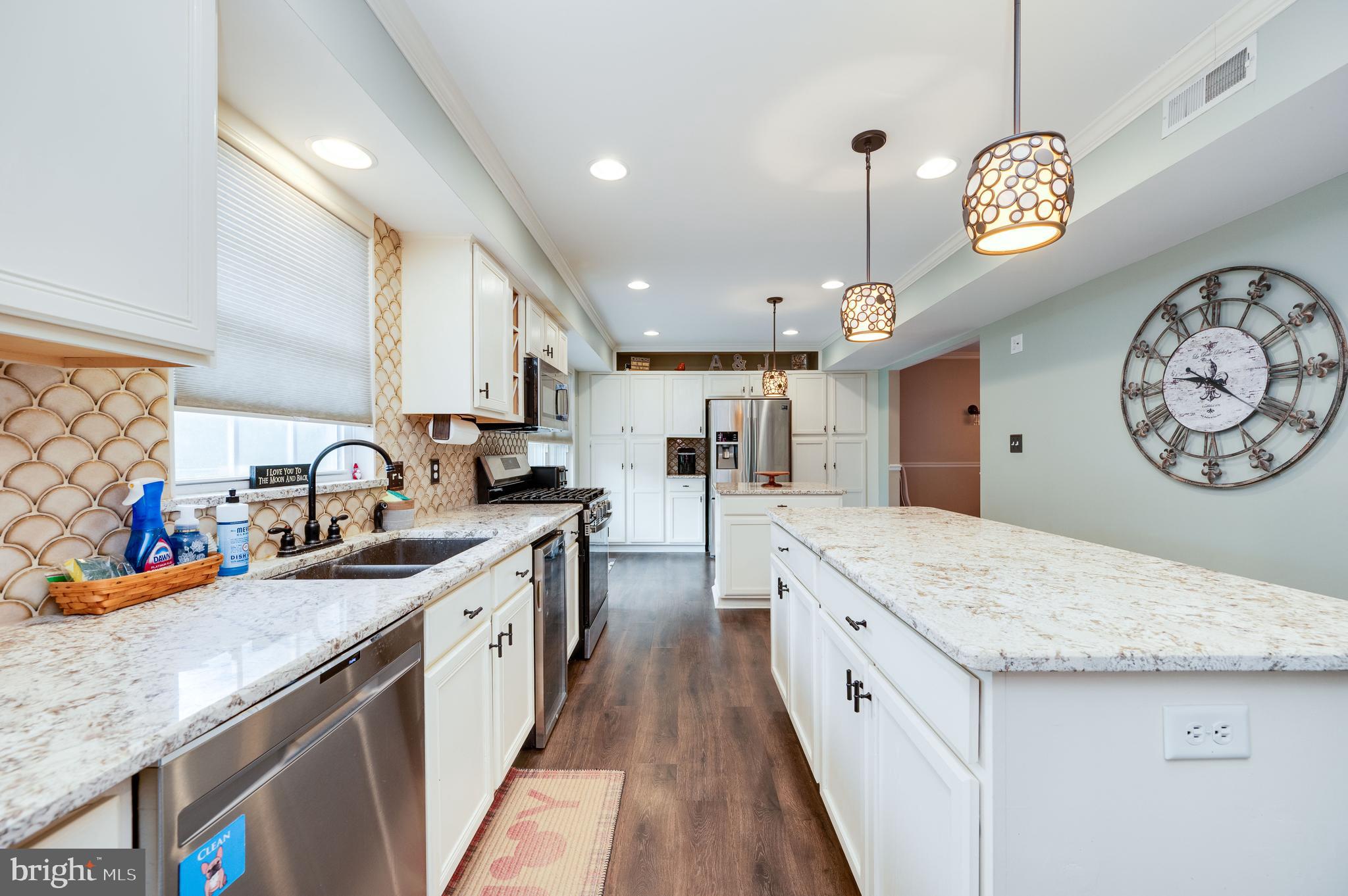 COLLEGE HILL - Residential