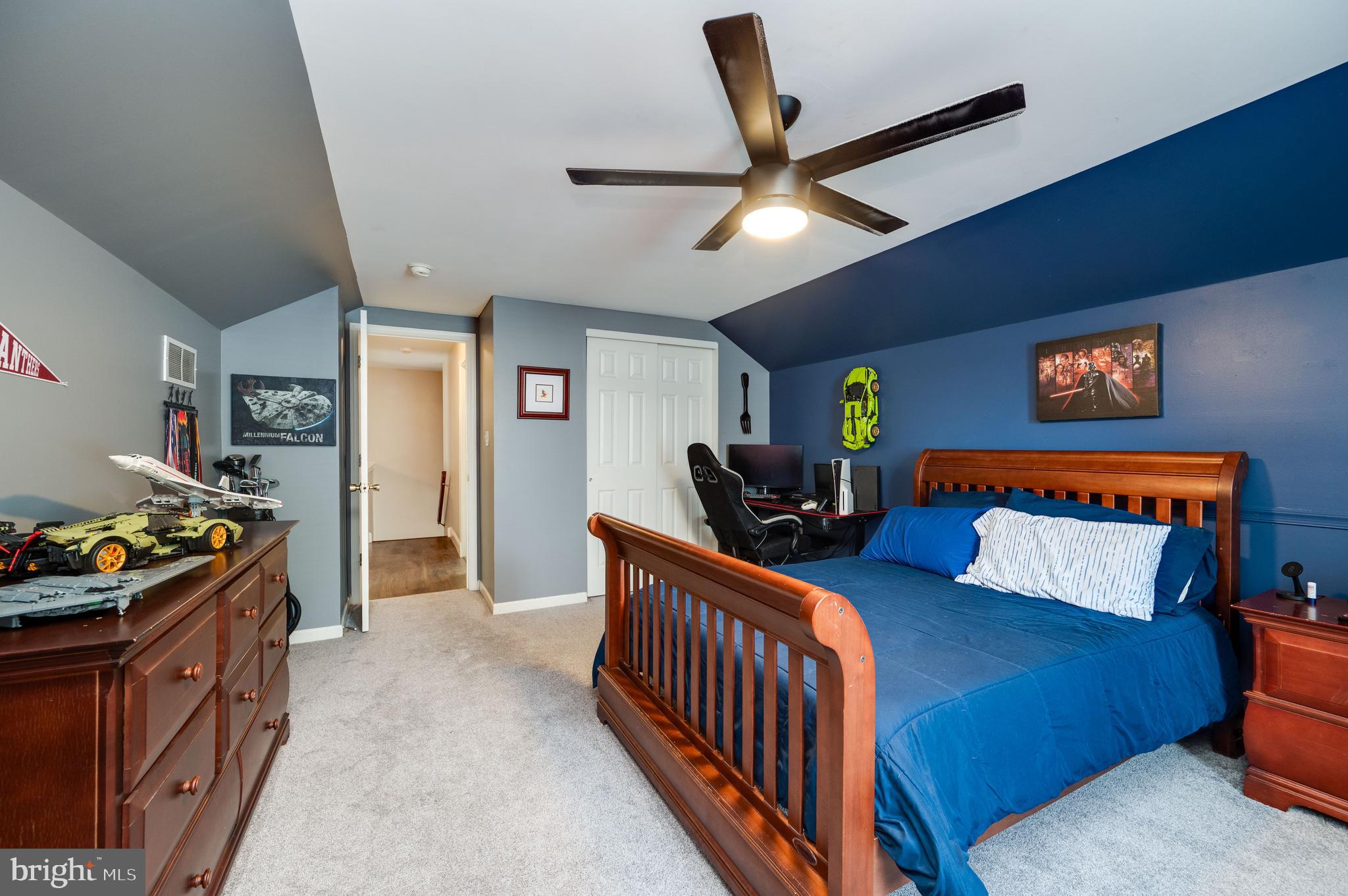 COLLEGE HILL - Residential