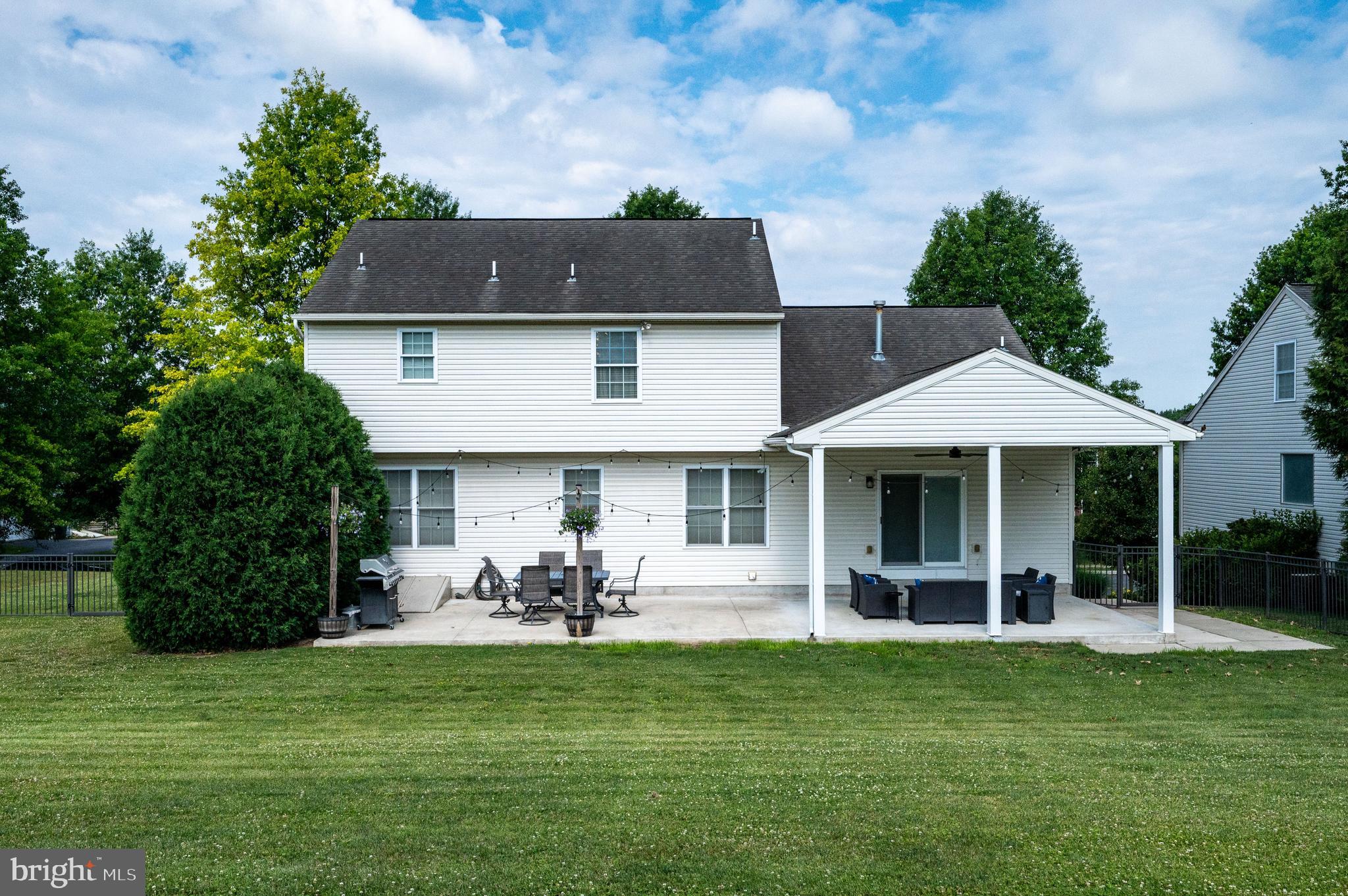 COLLEGE HILL - Residential