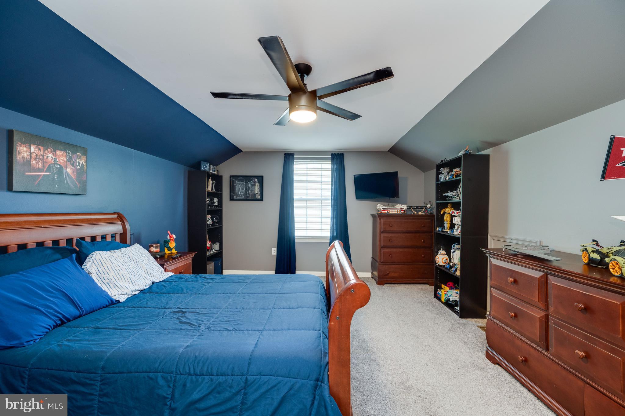 COLLEGE HILL - Residential
