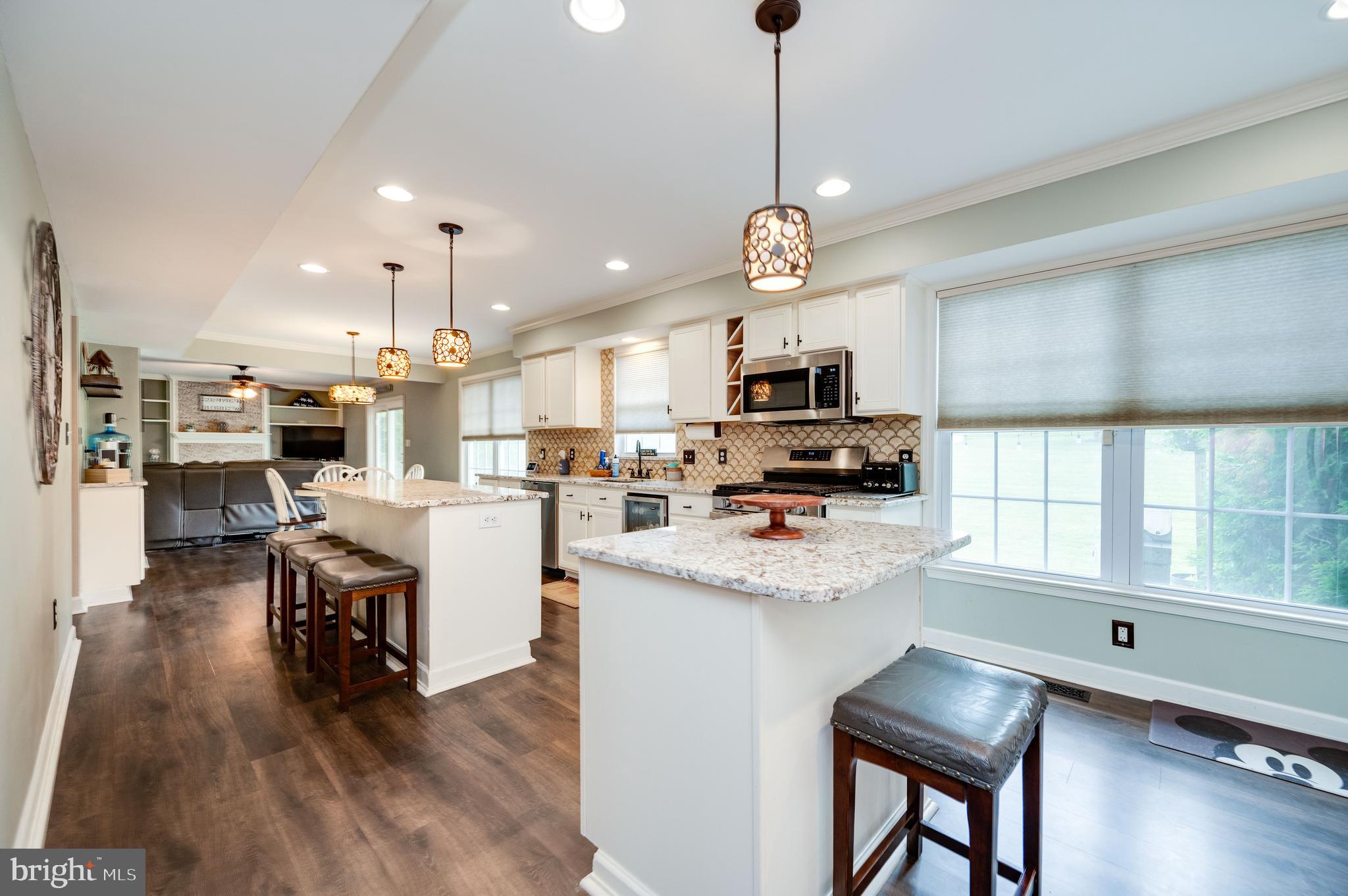 COLLEGE HILL - Residential