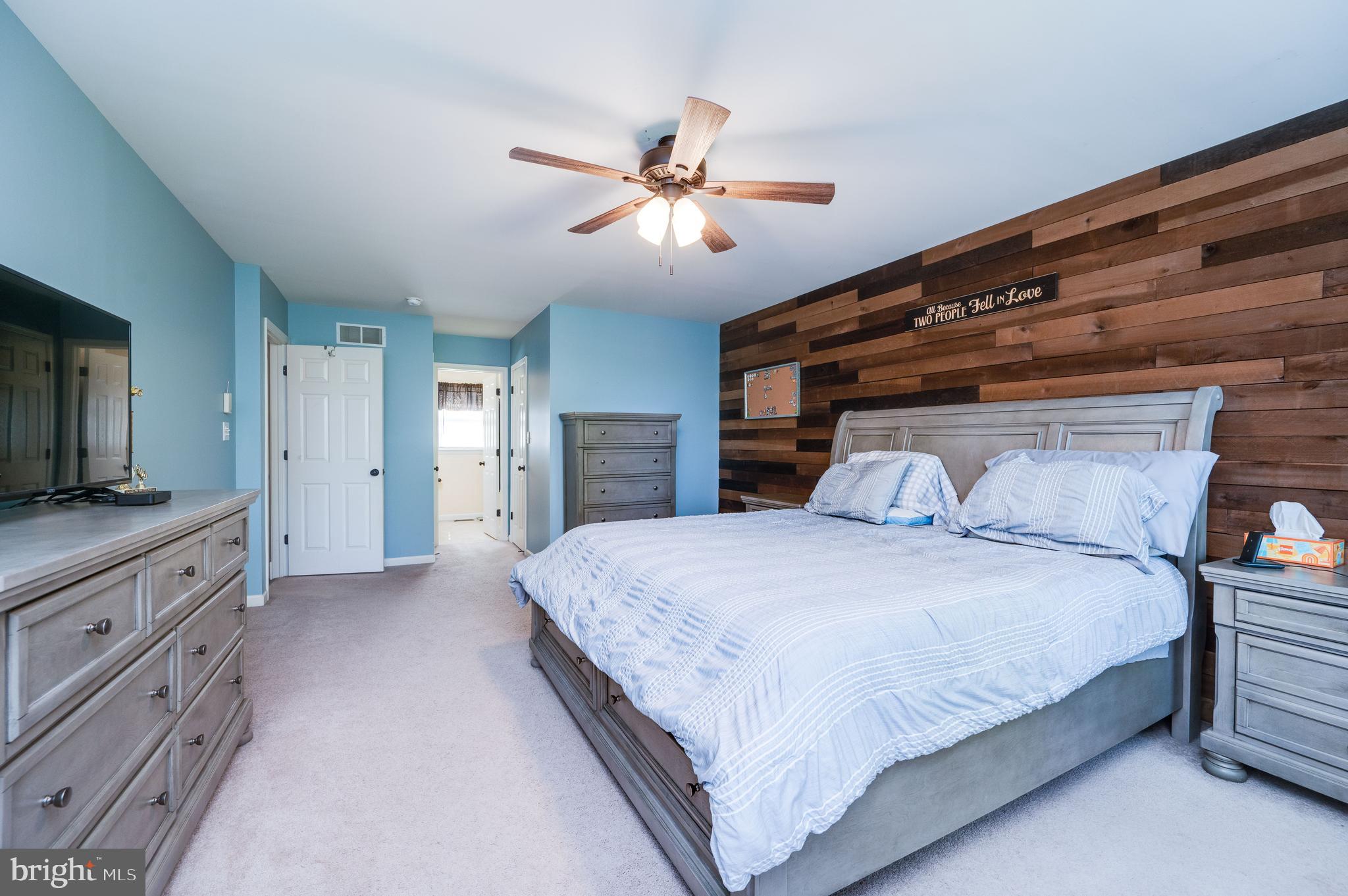 COLLEGE HILL - Residential