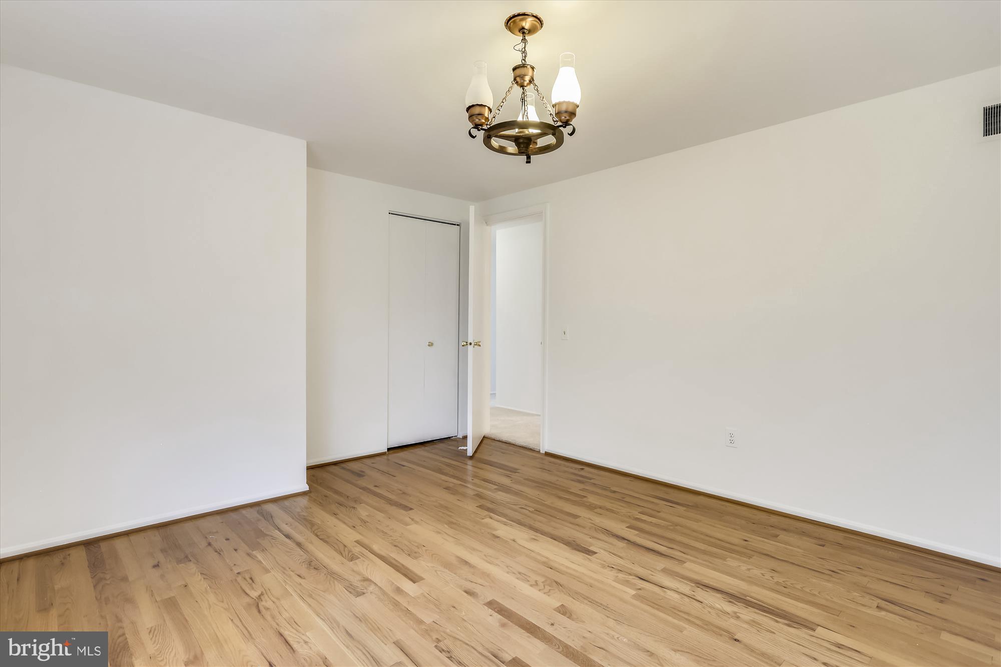POTOMAC COMMONS - Residential