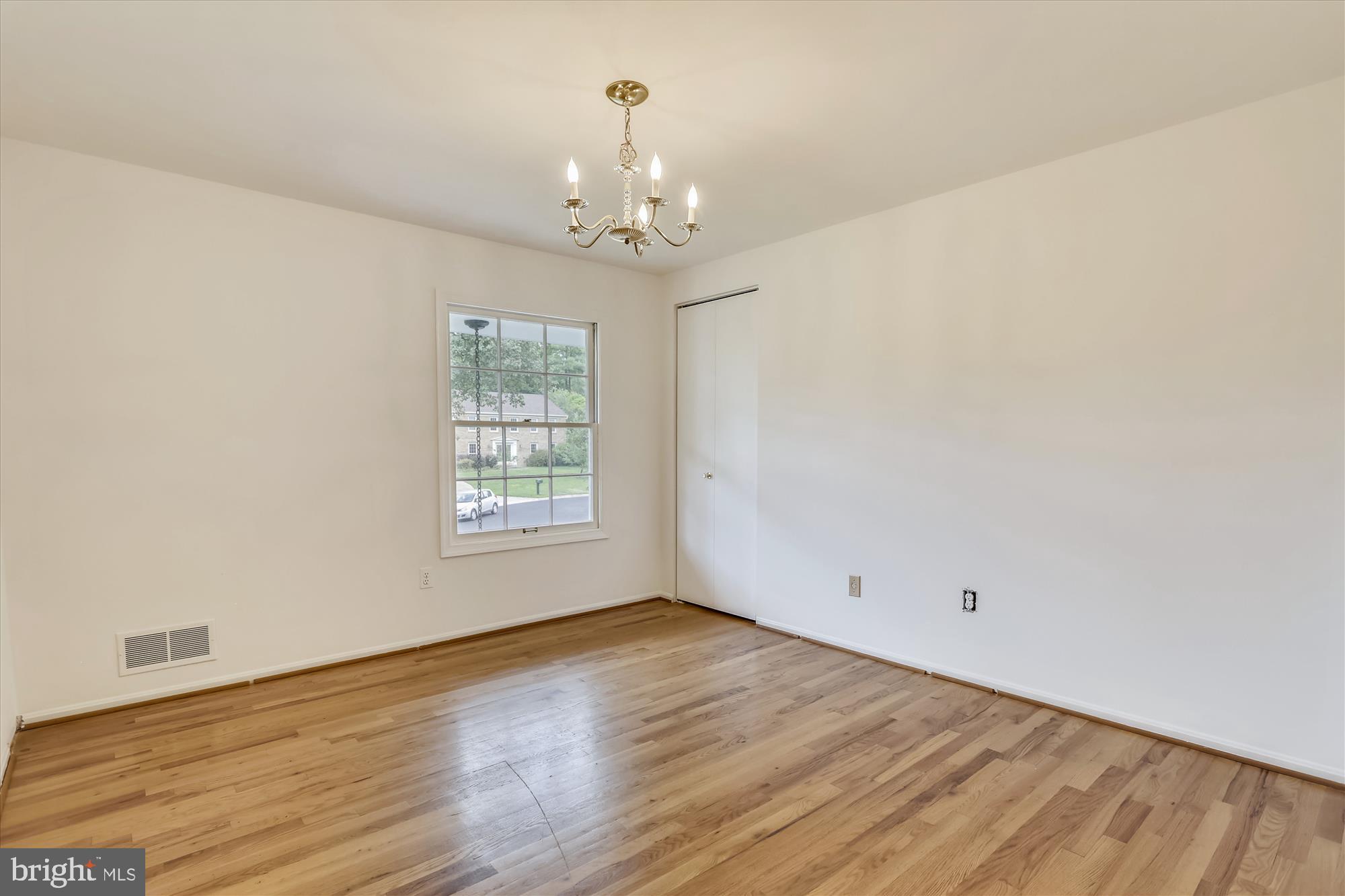 POTOMAC COMMONS - Residential