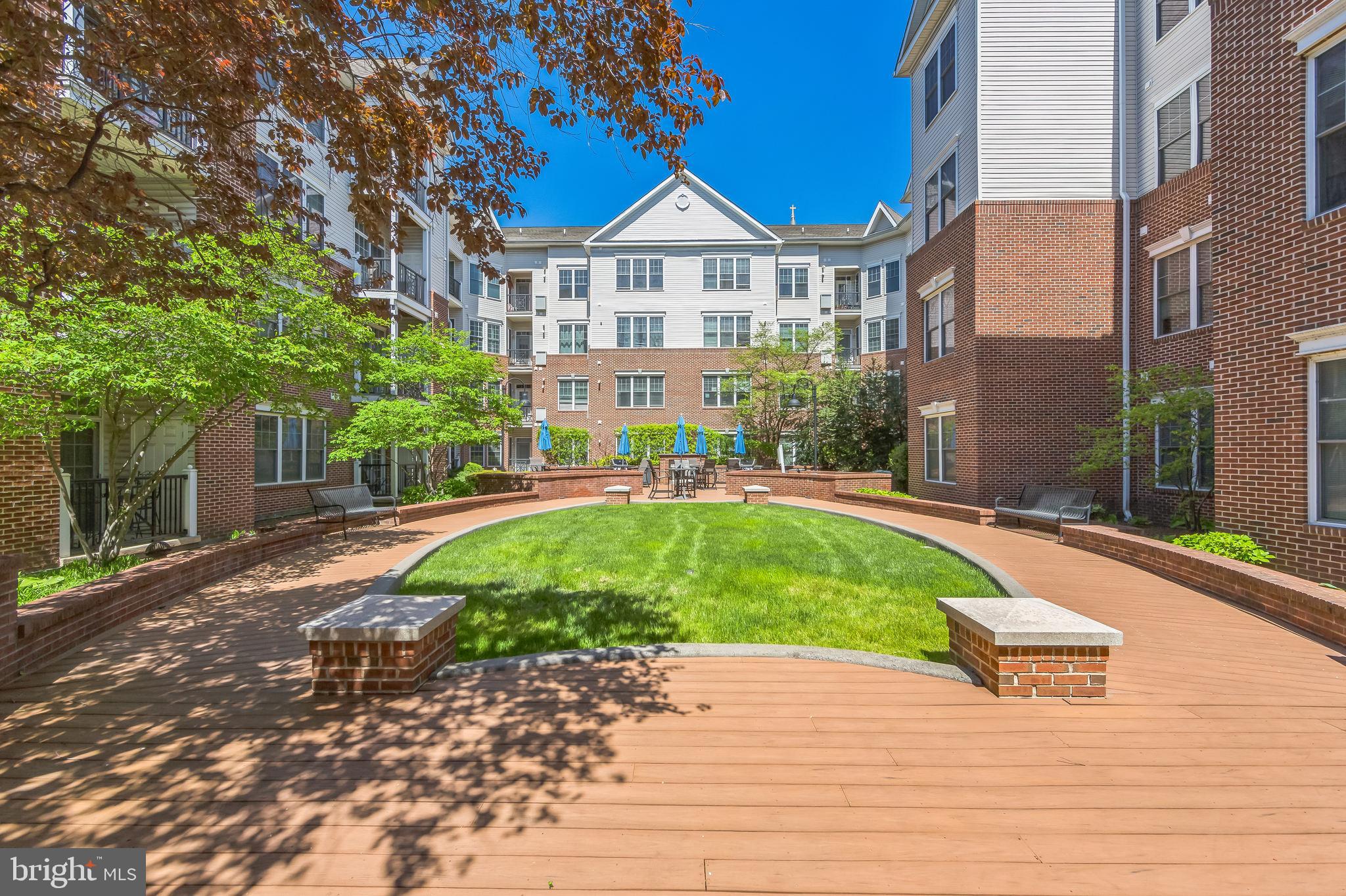 THE GRANDE AT RIVERVIEW - Residential