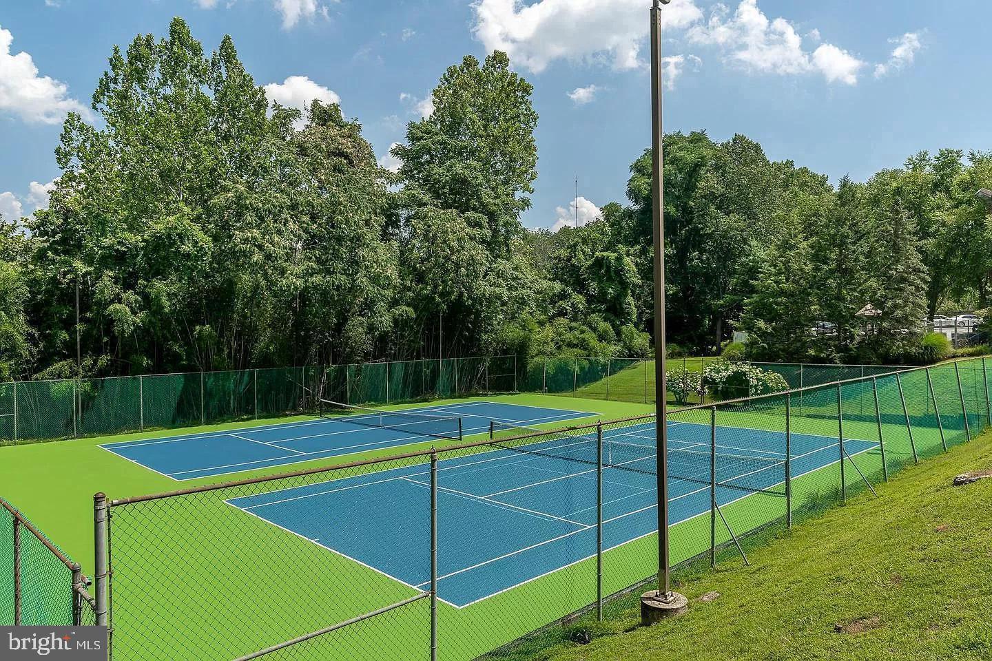 OAK HILL - Residential