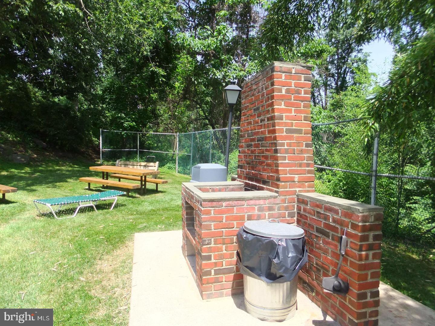 OAK HILL - Residential