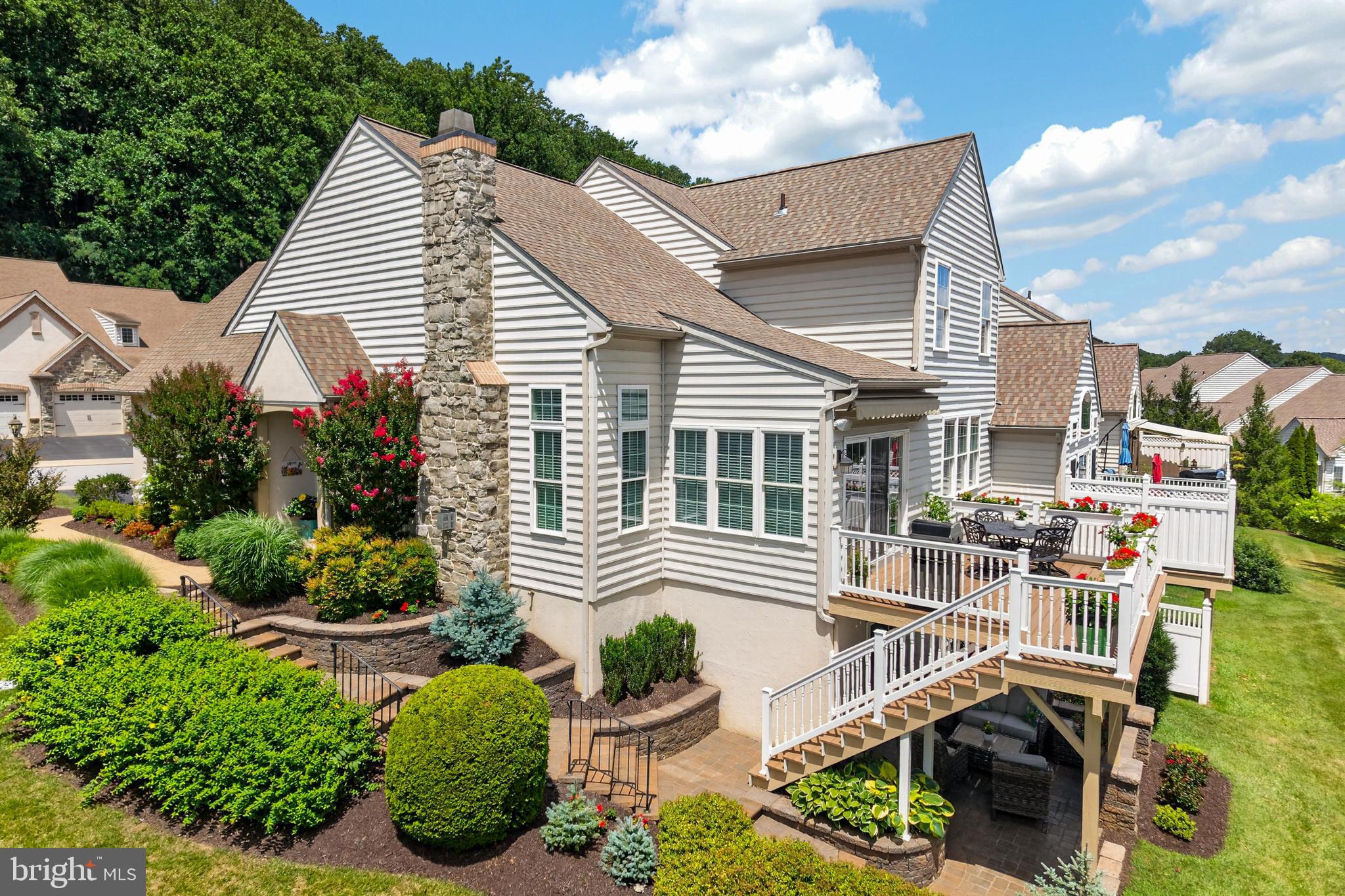 THE WOODS AT ROCK RAYMOND - Residential