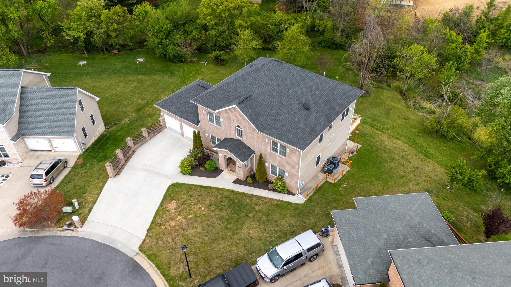 HAMPSHIRE ESTATES - Residential