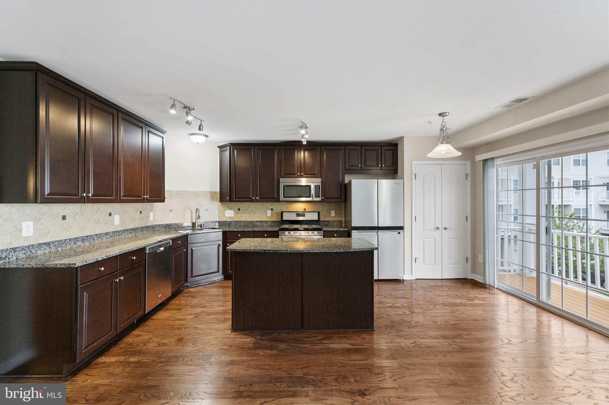 ARORA HILLS - Residential
