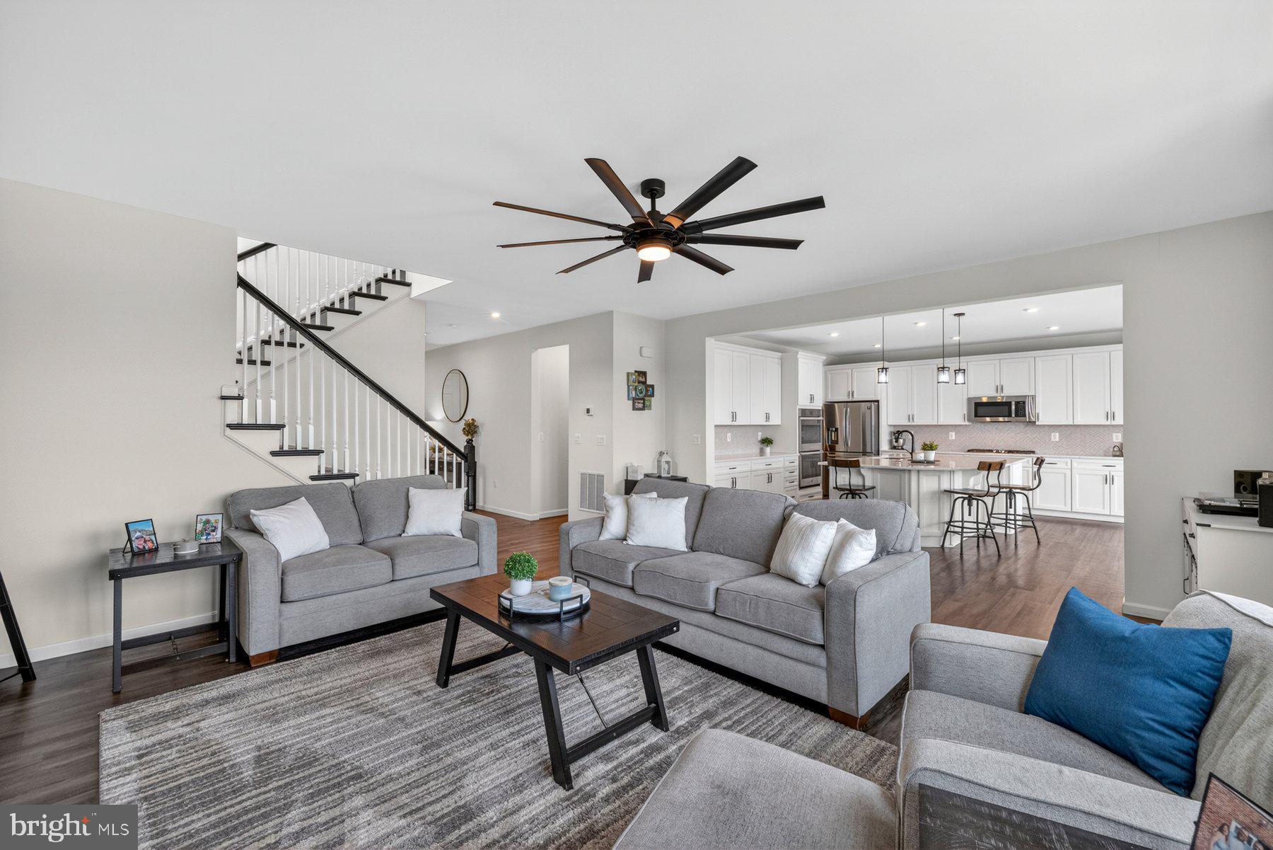 SOUTHERN HILLS - Residential