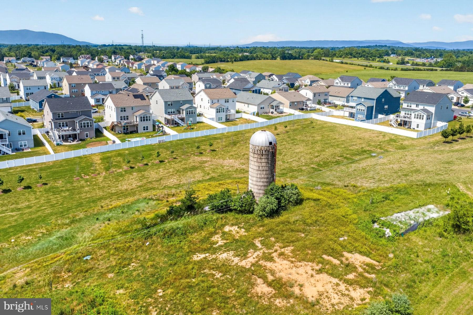 SOUTHERN HILLS - Residential