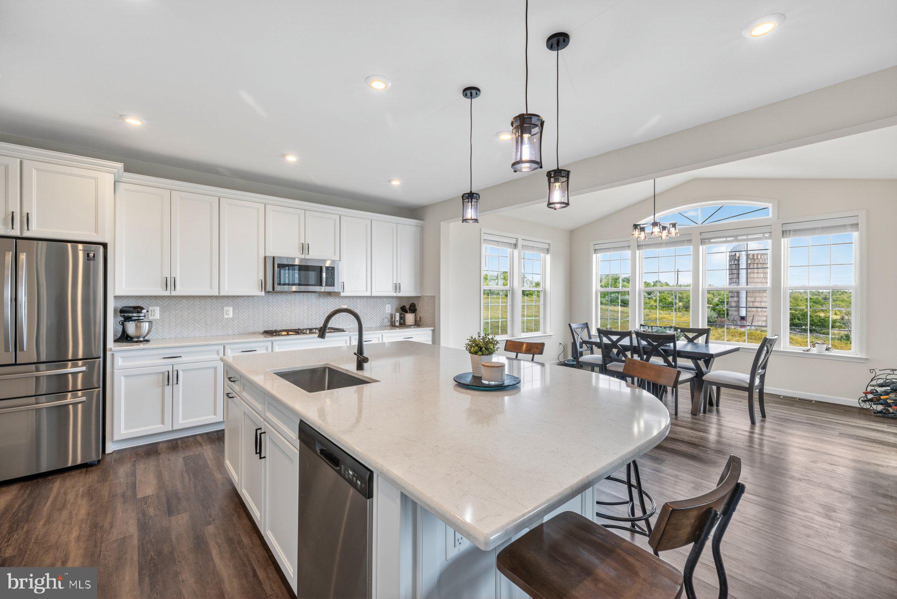 SOUTHERN HILLS - Residential