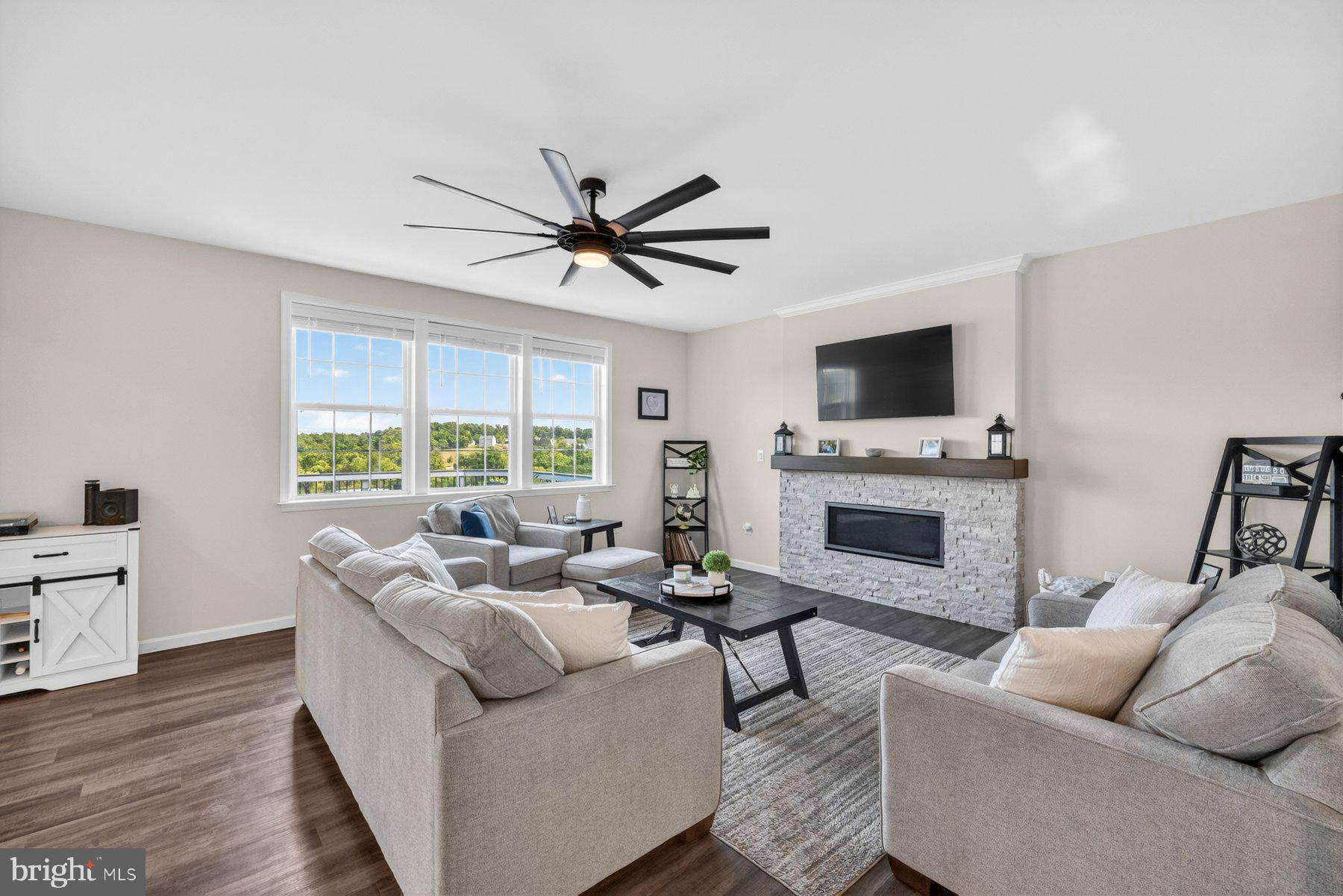 SOUTHERN HILLS - Residential