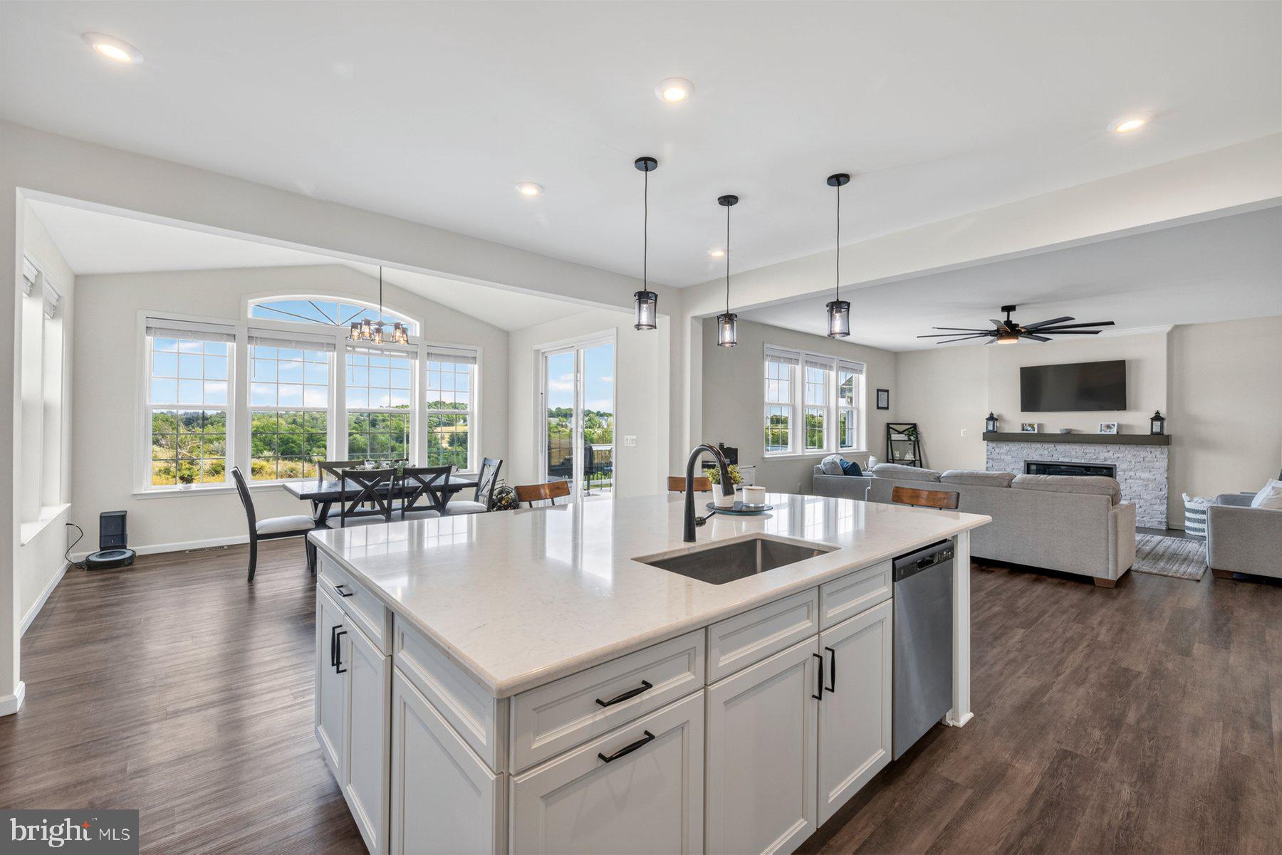 SOUTHERN HILLS - Residential