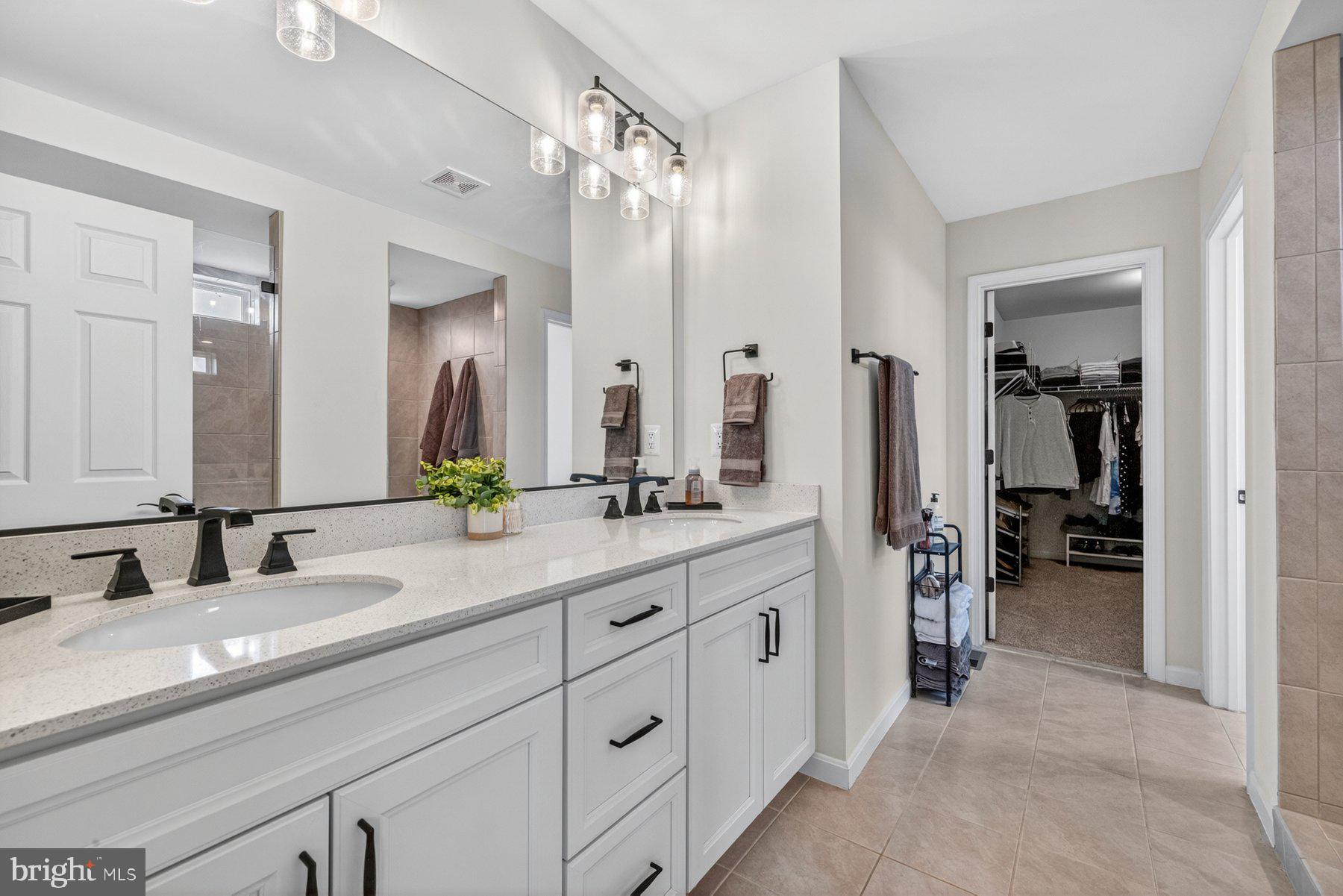 SOUTHERN HILLS - Residential
