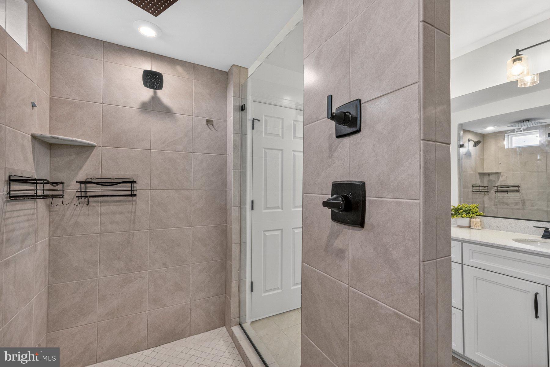 SOUTHERN HILLS - Residential