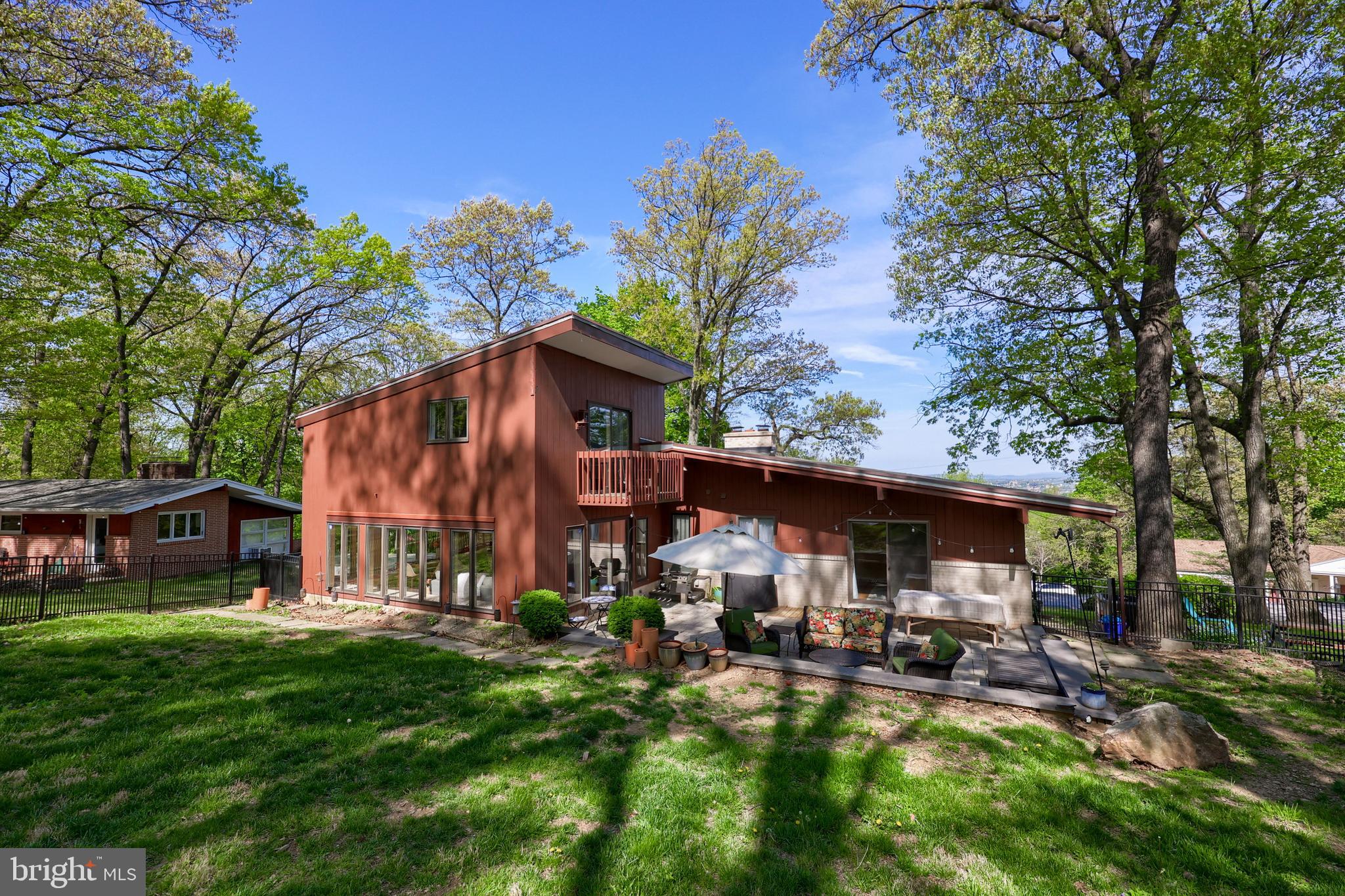 HILLCREST - Residential