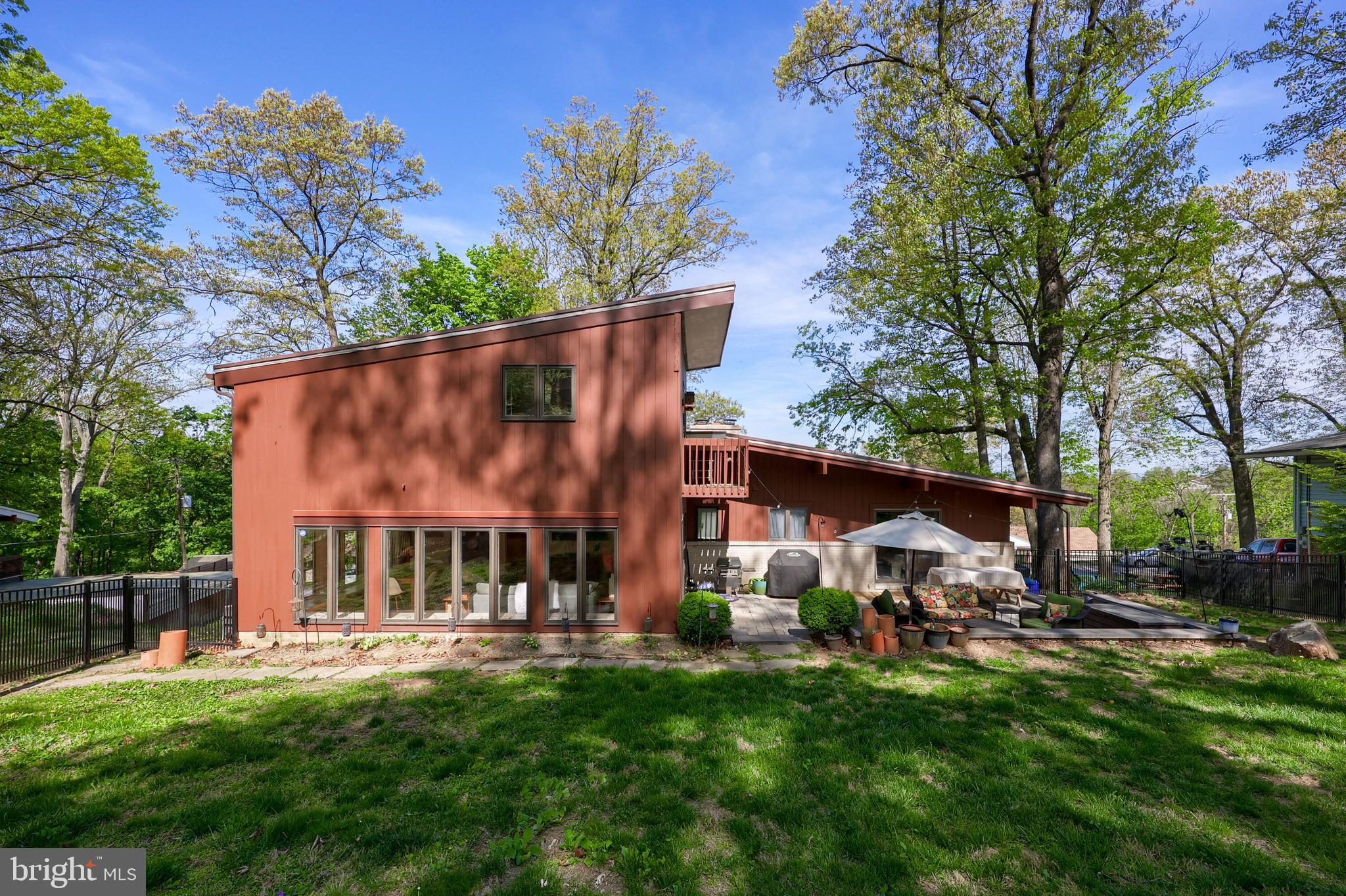 HILLCREST - Residential