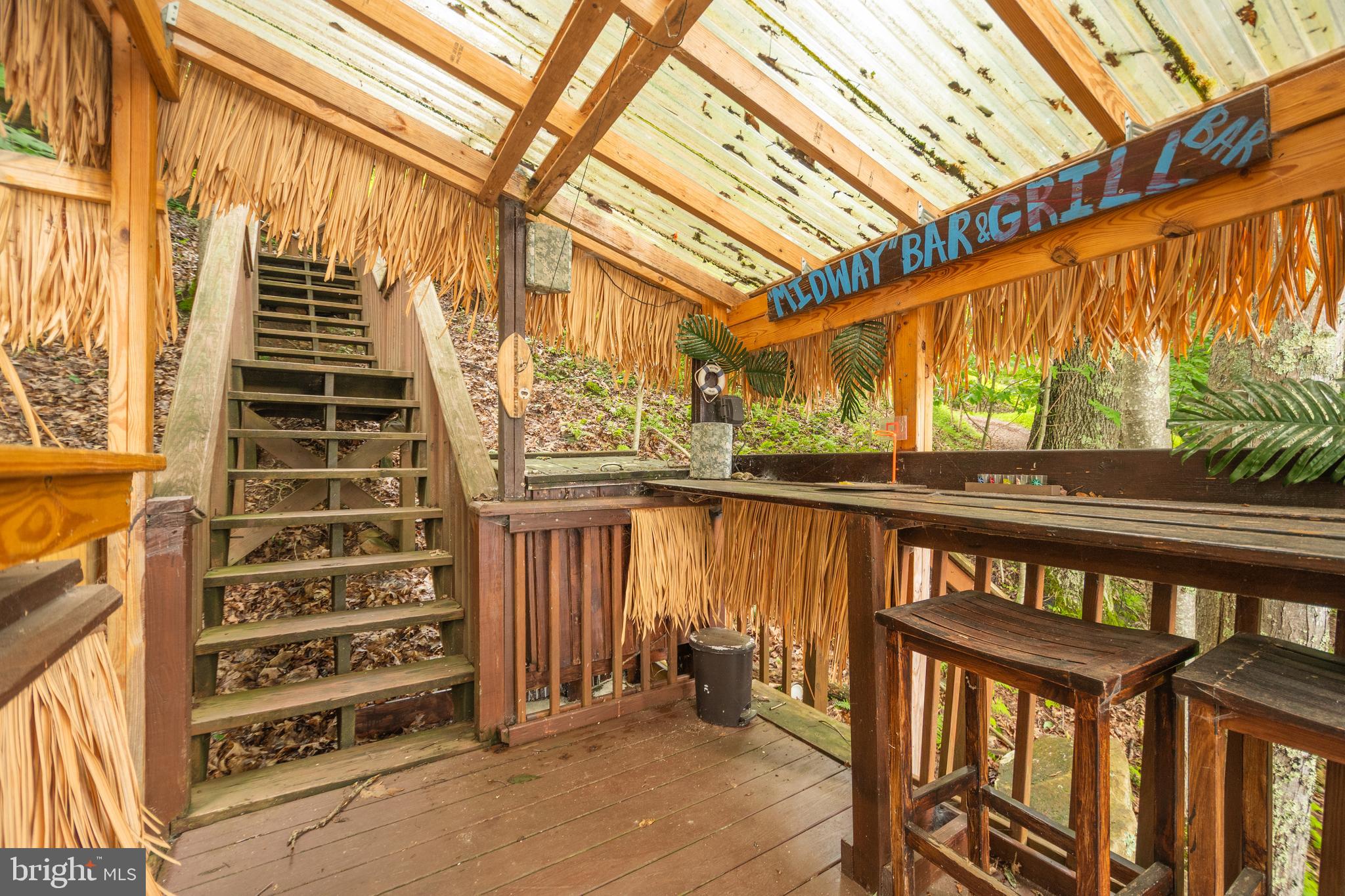 SHINGLE CAMP TERRACE - Residential