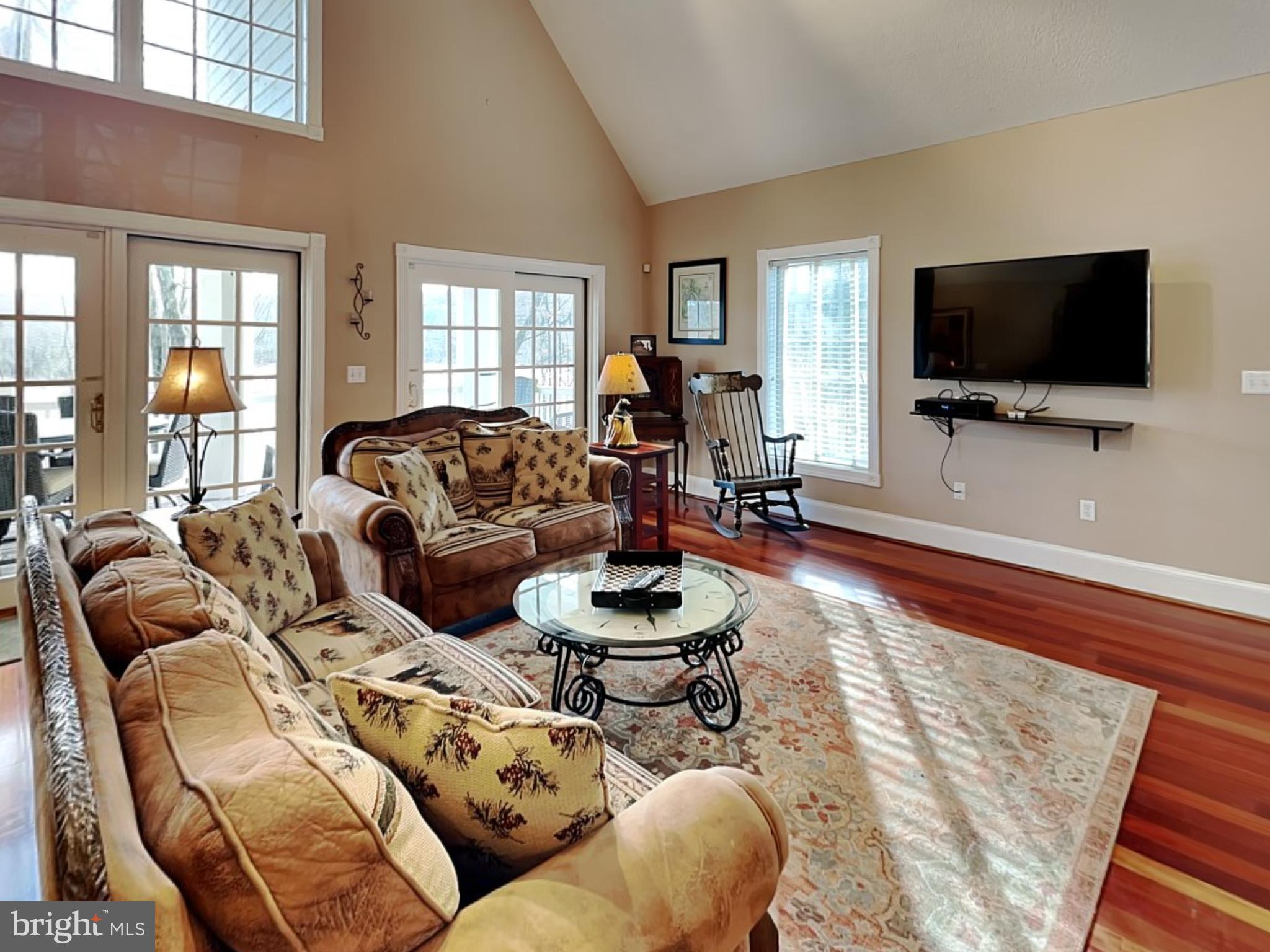 SHINGLE CAMP TERRACE - Residential