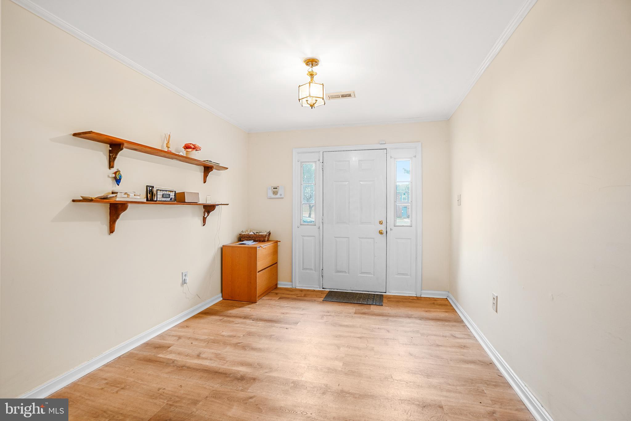 DUMONT OAKS - Residential