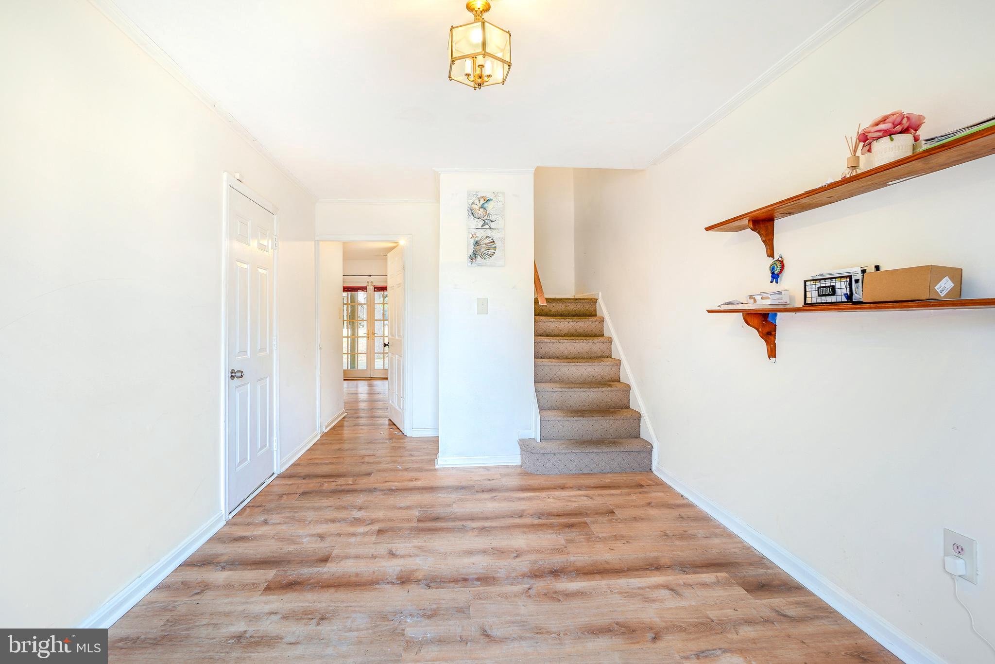 DUMONT OAKS - Residential