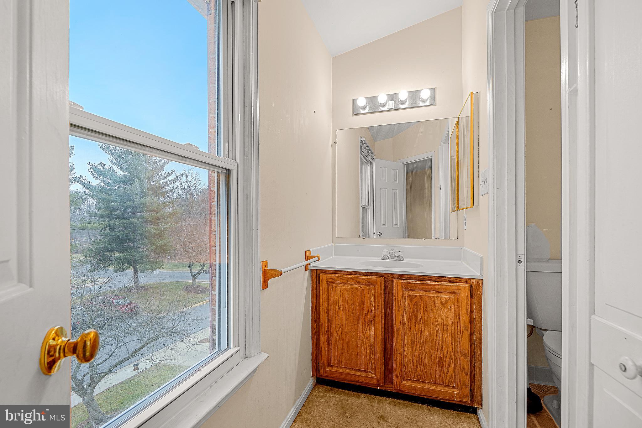 DUMONT OAKS - Residential