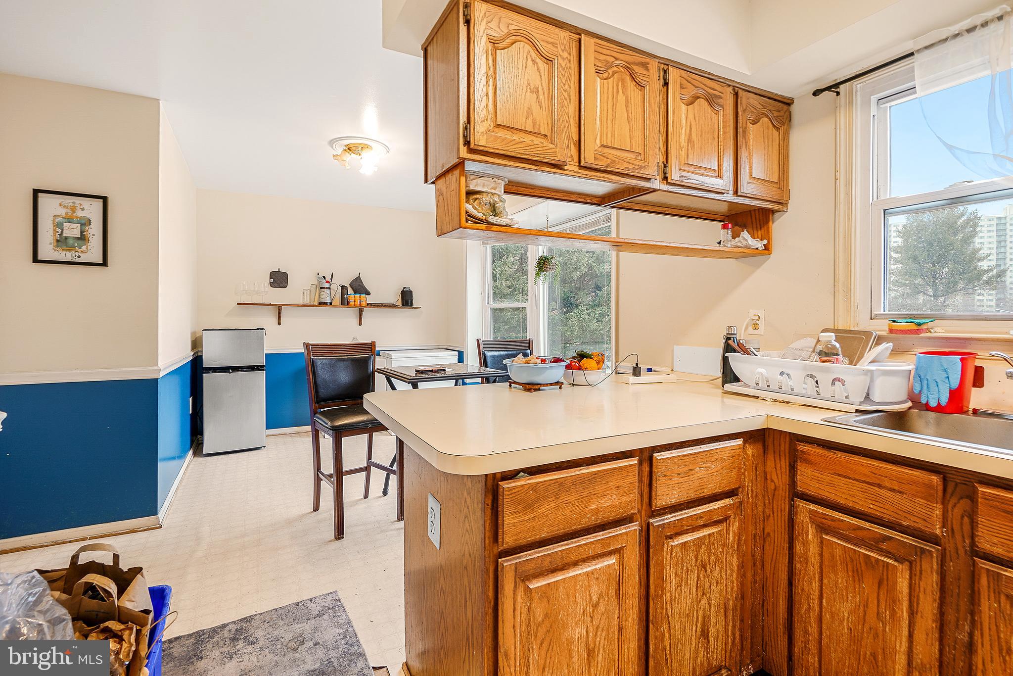 DUMONT OAKS - Residential