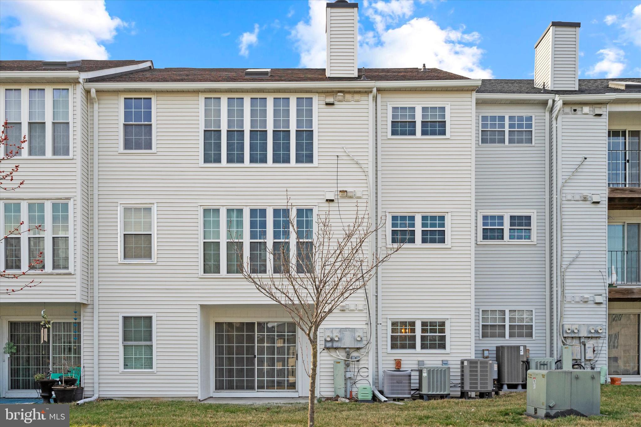 FOX CHAPEL AT TUDOR KNOLLS - Residential