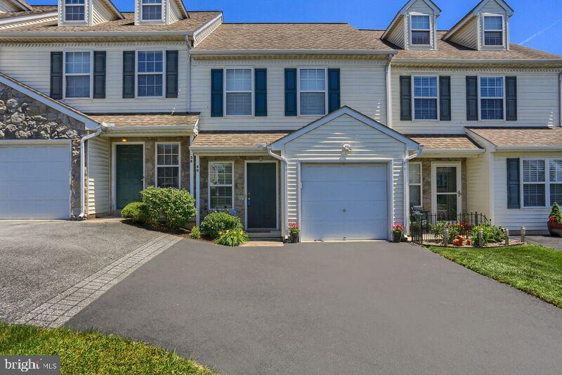 QUAIL HOLLOW - Residential