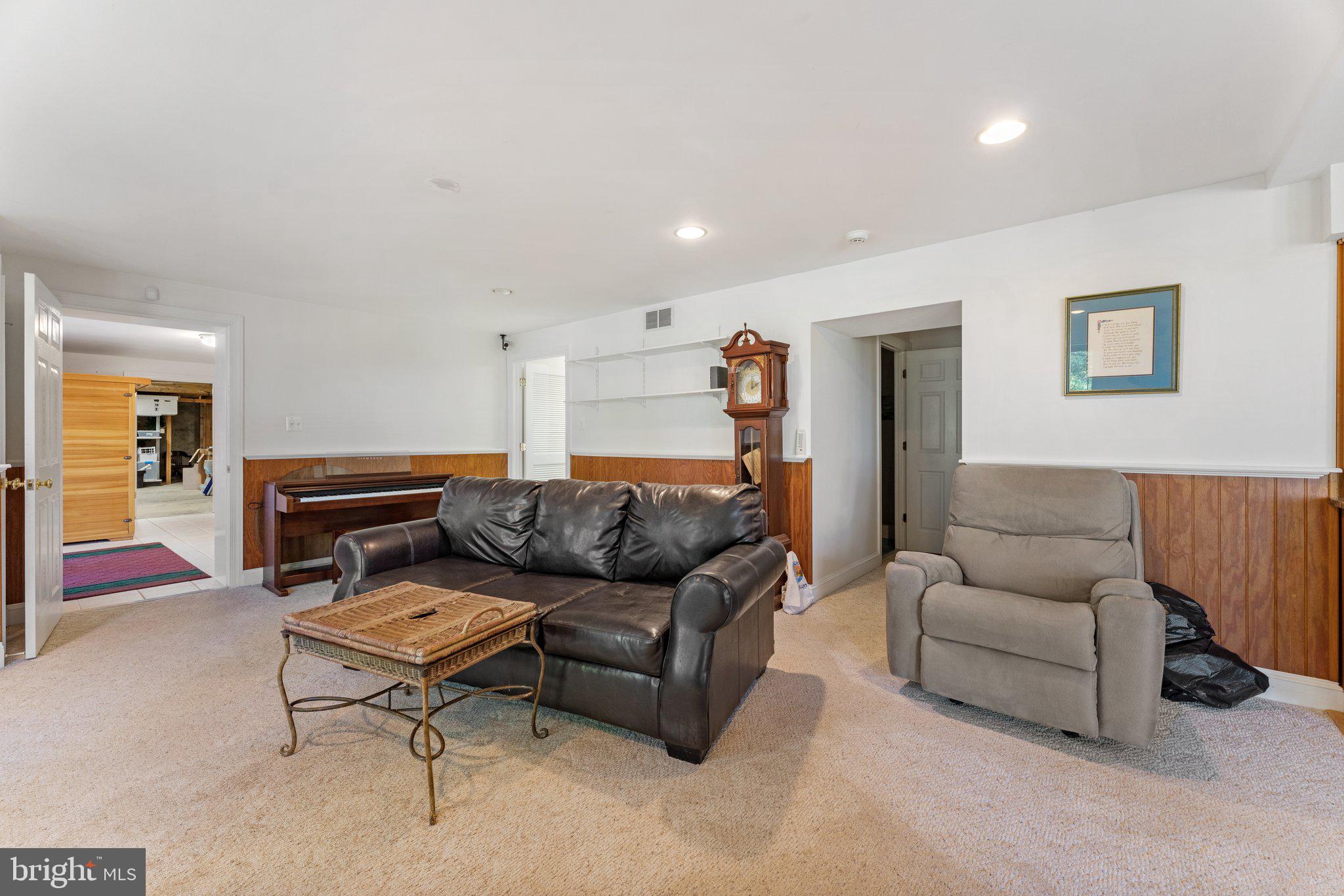 DRAKE, J B - LAUREL HILL A/K/A - Residential