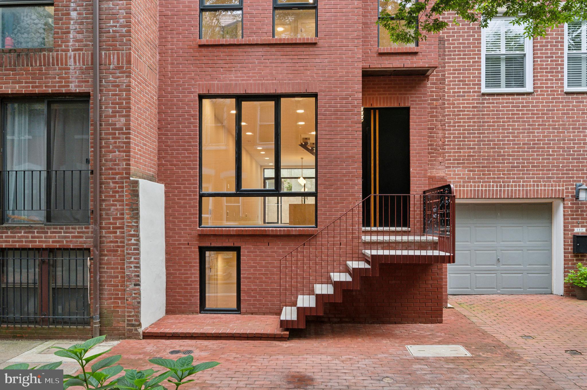 LOGAN SQUARE - Residential