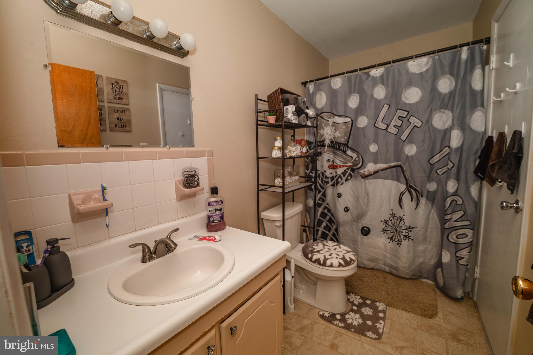 WALNUT RIDGE ESTS - Residential