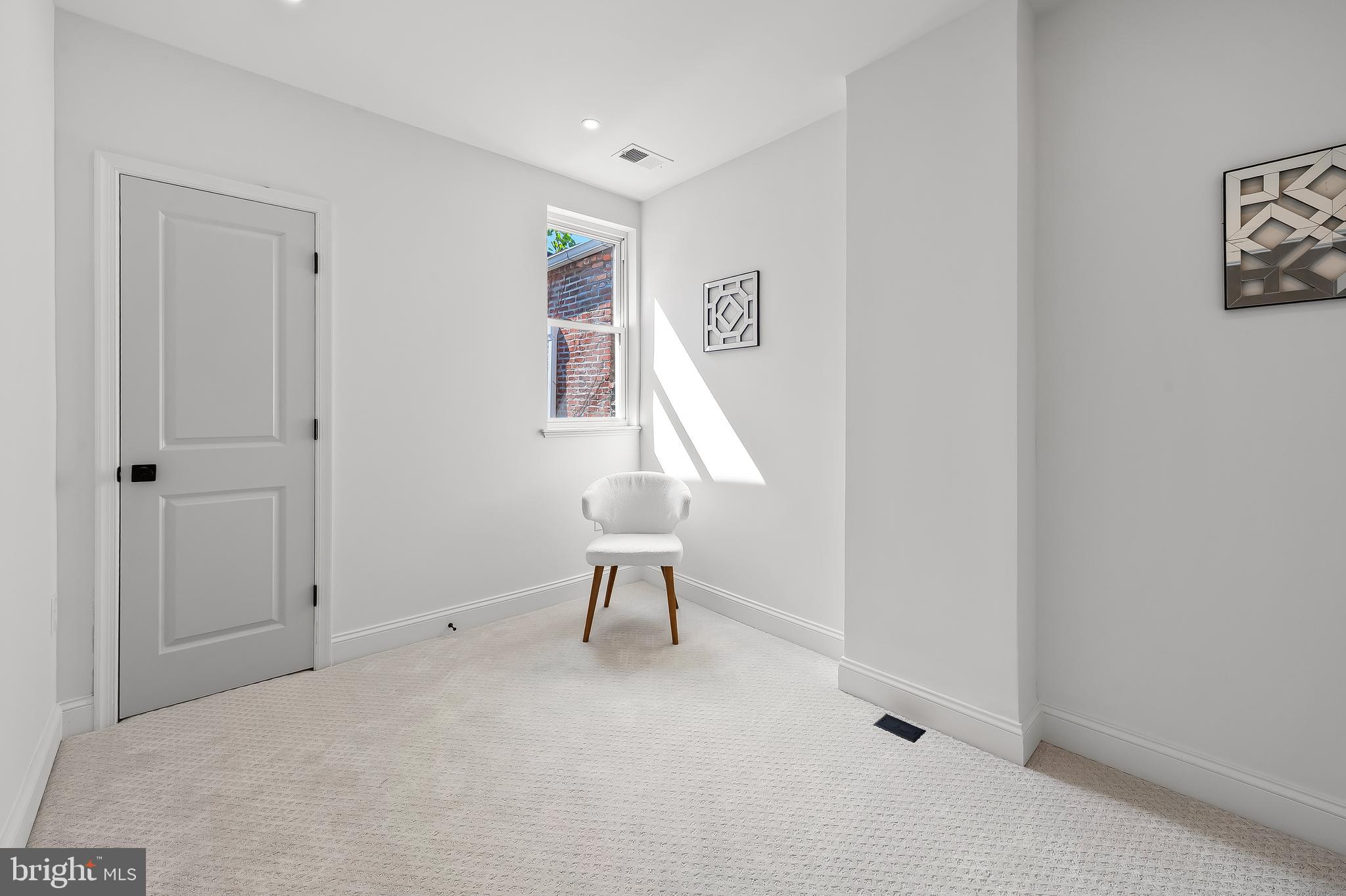 SANDTOWN-WINCHESTER - Residential