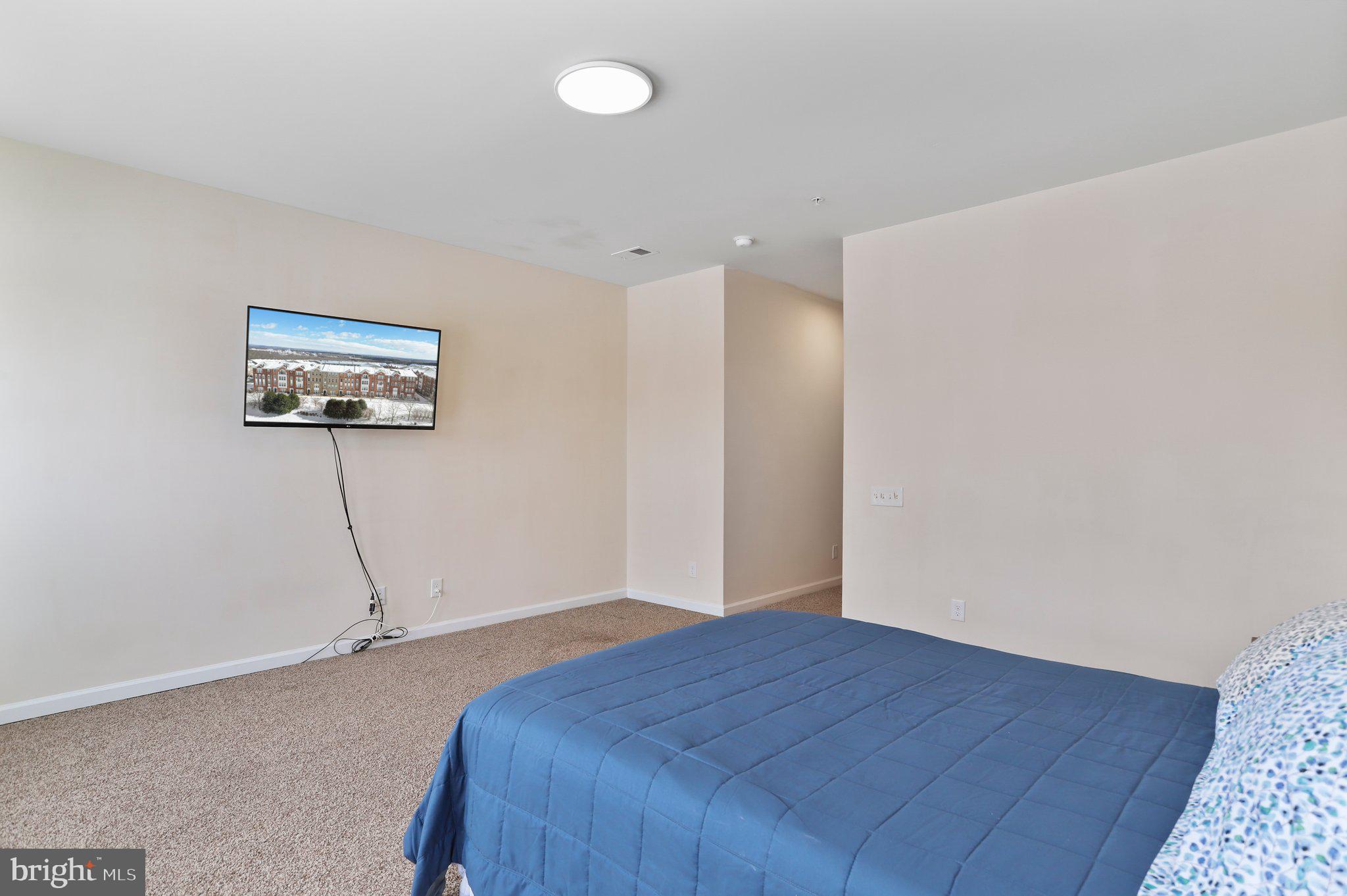 TOWNES AT GOOSE CREEK VILLAGE - Residential
