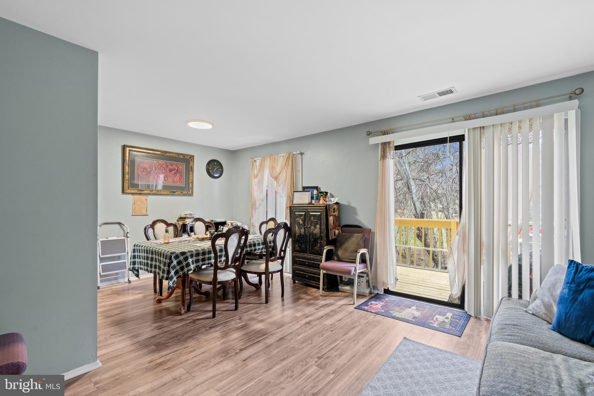 MARYLAND PLACE - Residential