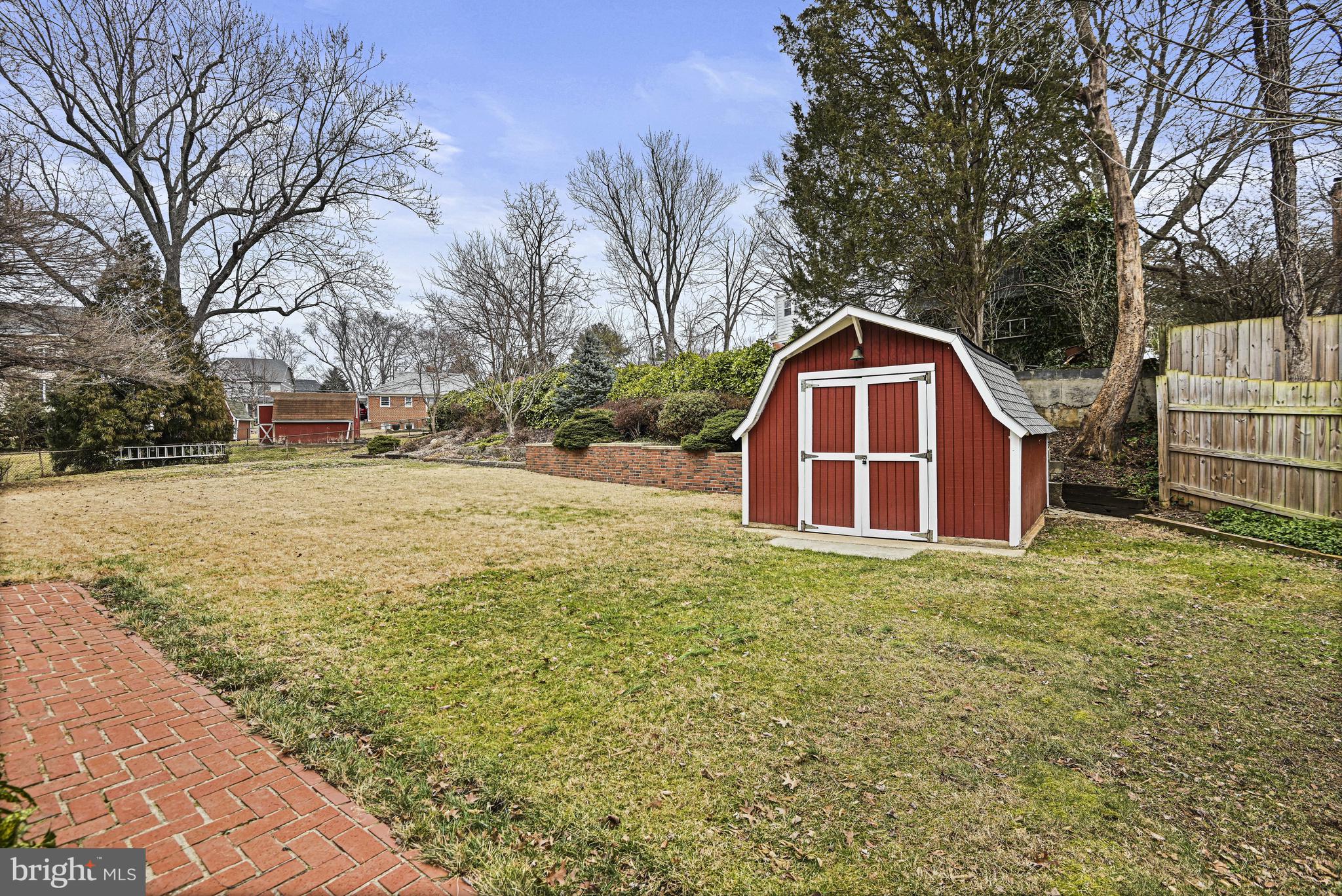KENT GARDENS - Residential