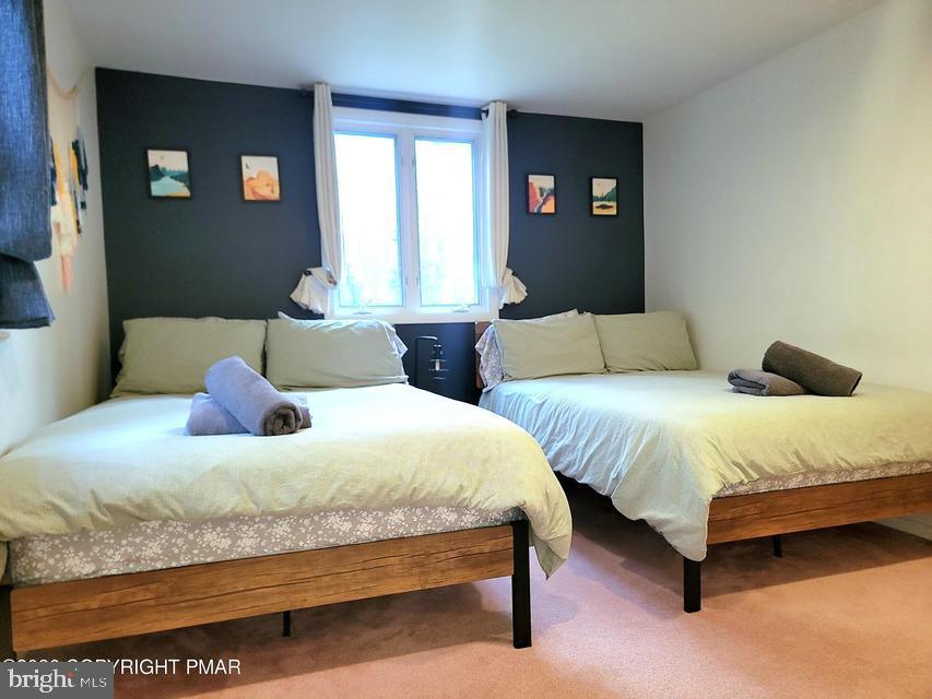 POCONO FARMS - Residential