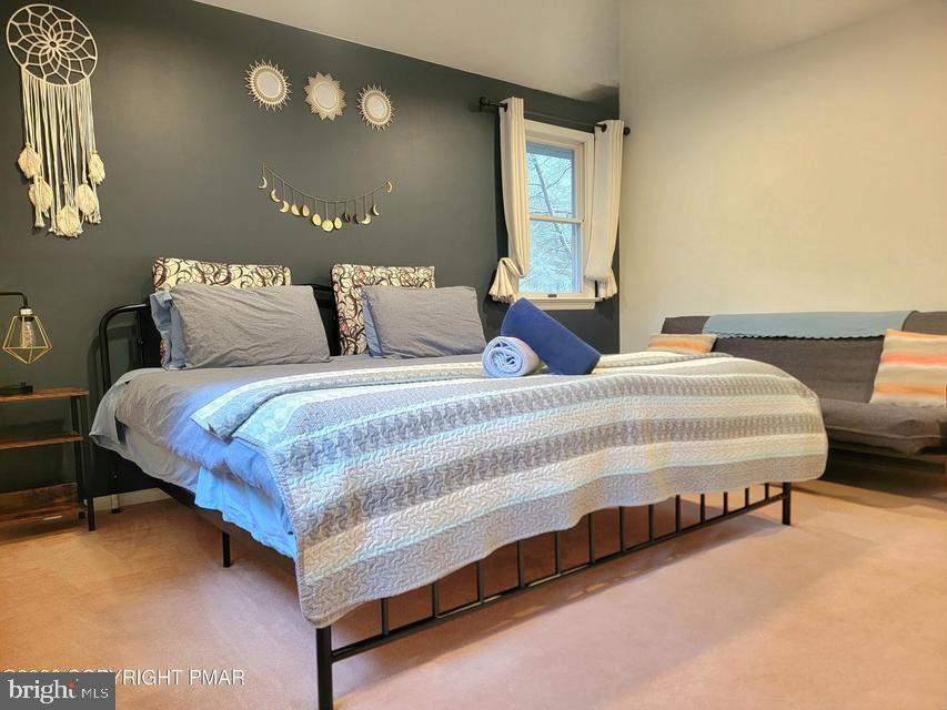 POCONO FARMS - Residential